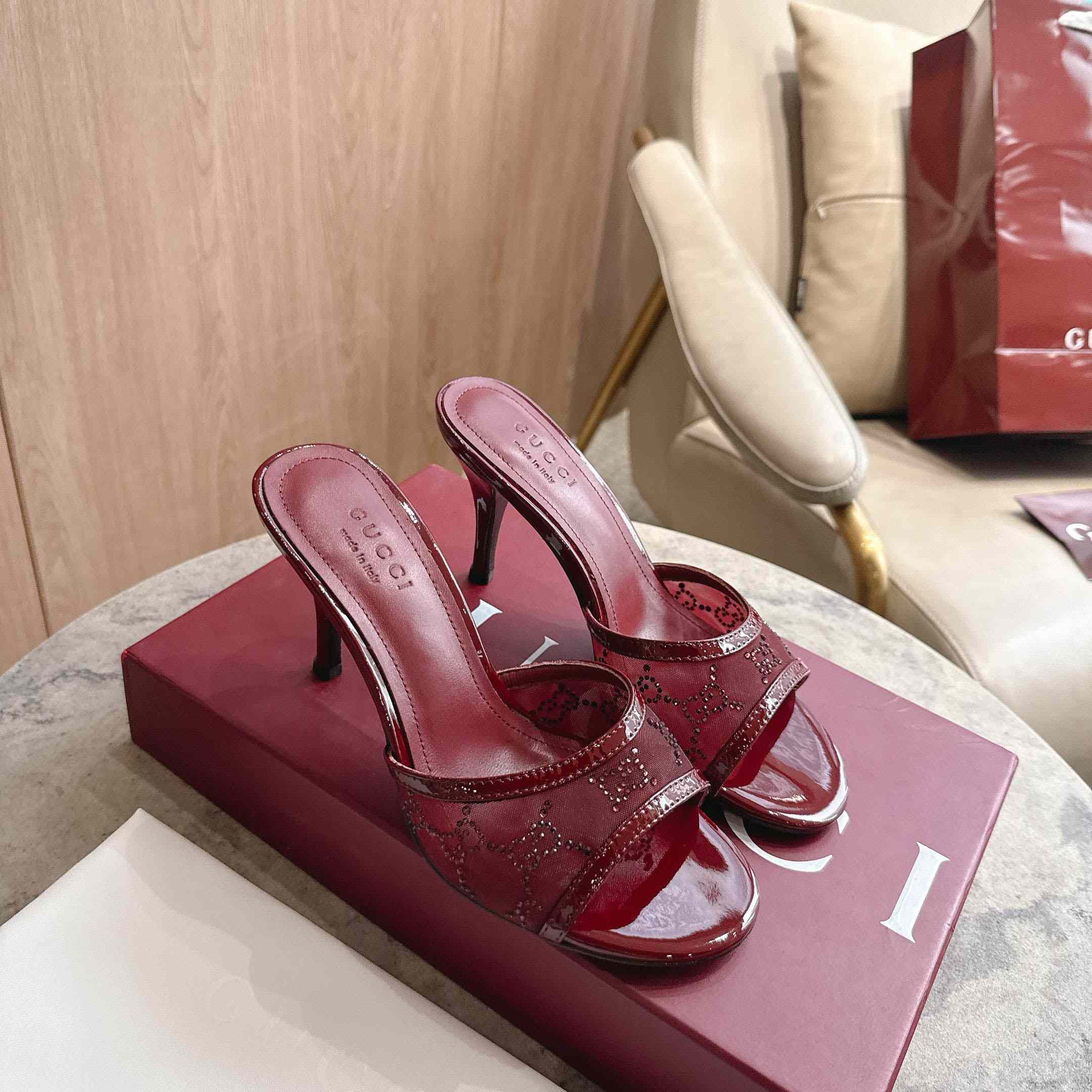 Gucci Women's crystal slide sandal - DesignerGu