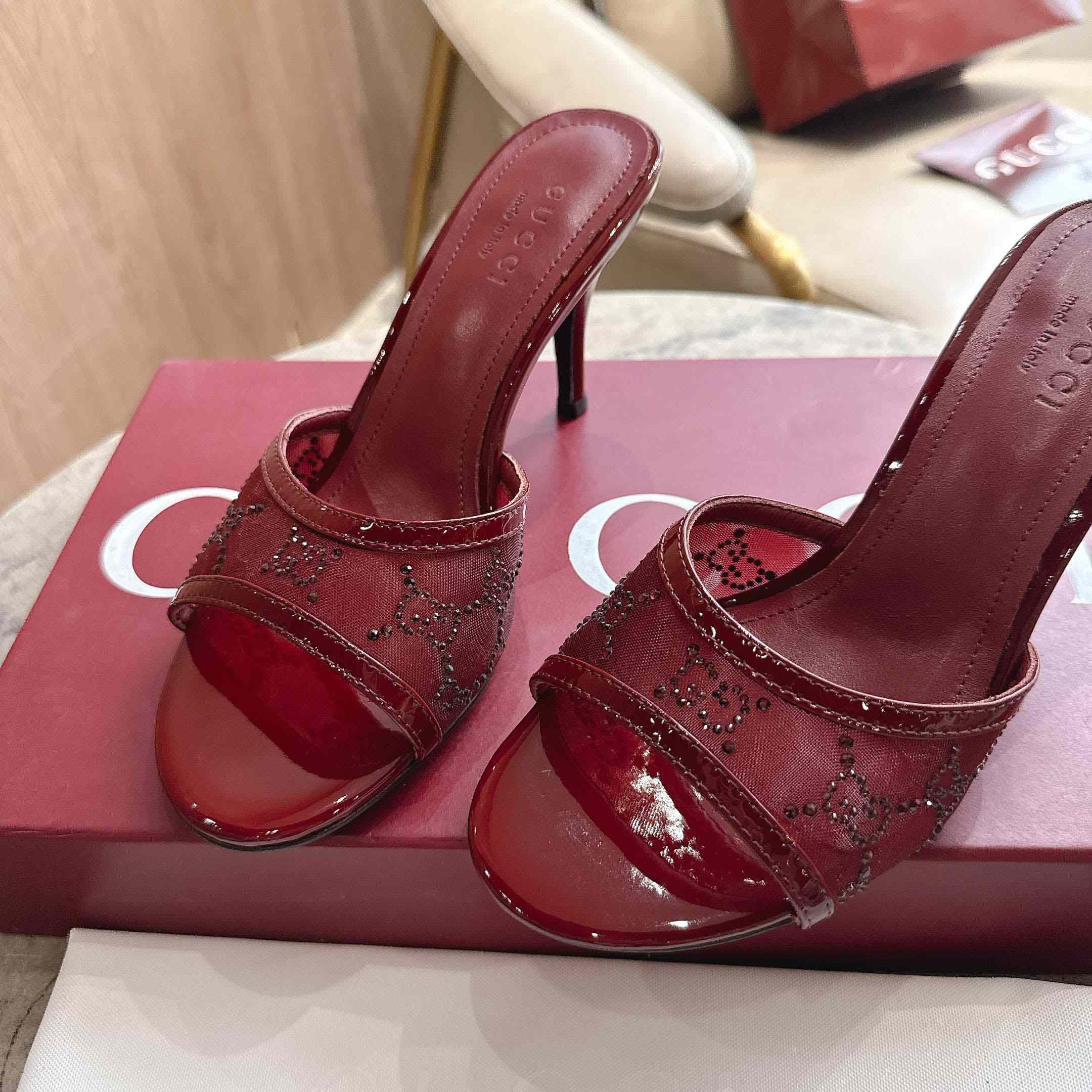 Gucci Women's crystal slide sandal - DesignerGu