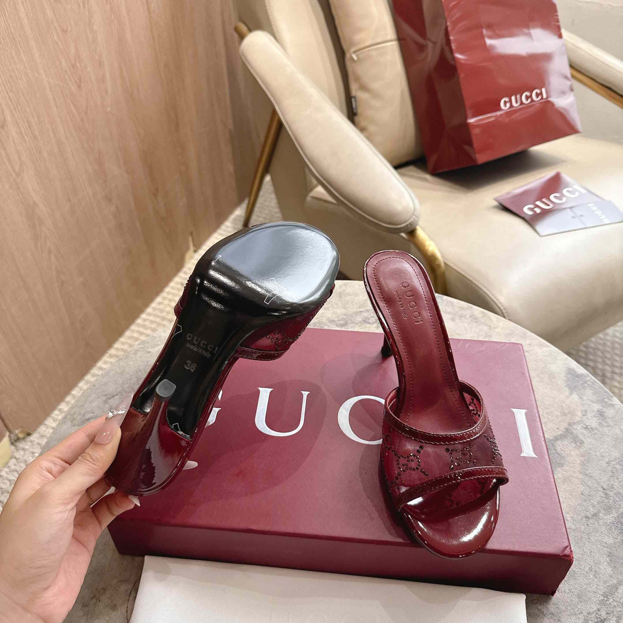 Gucci Women's crystal slide sandal - DesignerGu