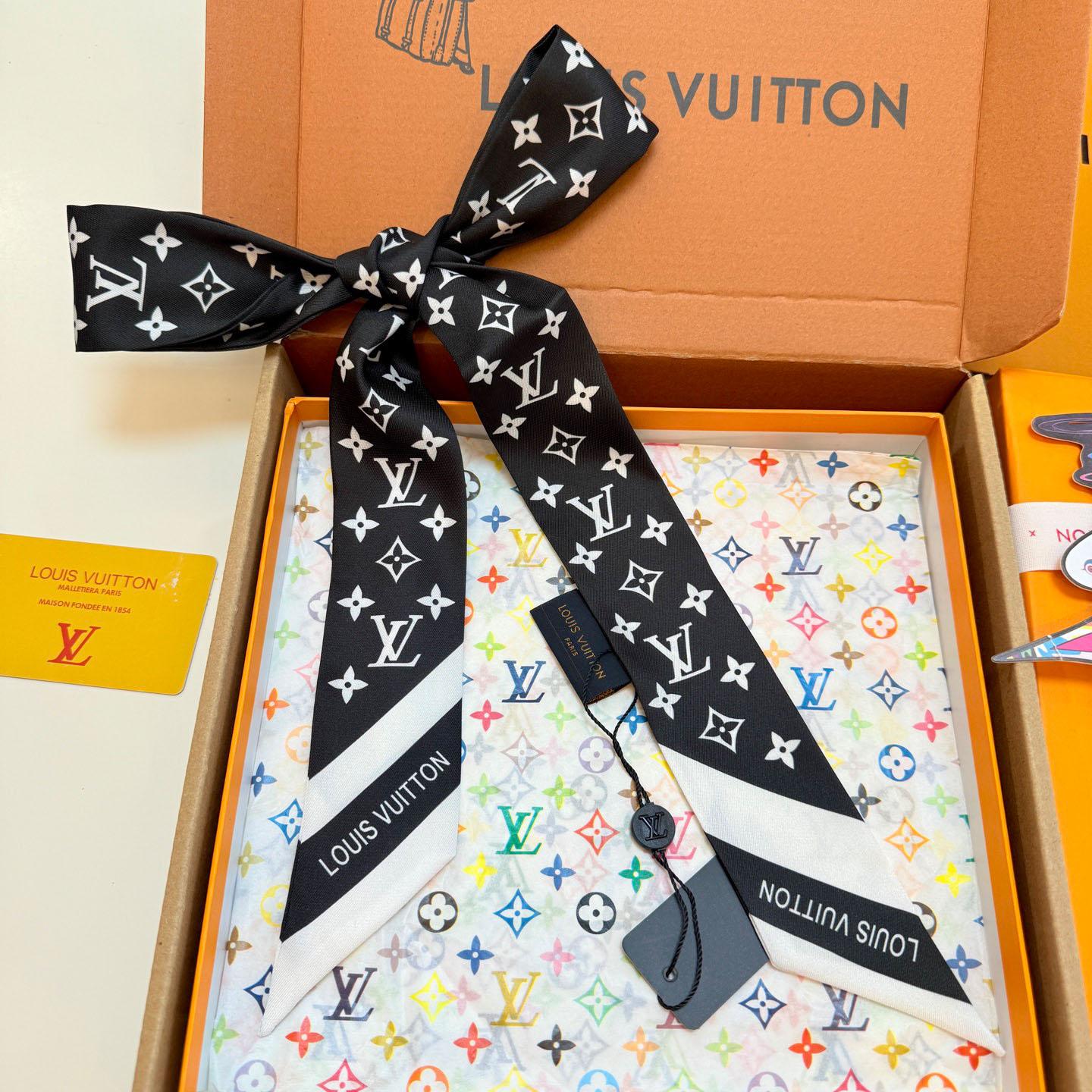 Louis Vuitton Monogram Silhouette BB Bandeau  - DesignerGu