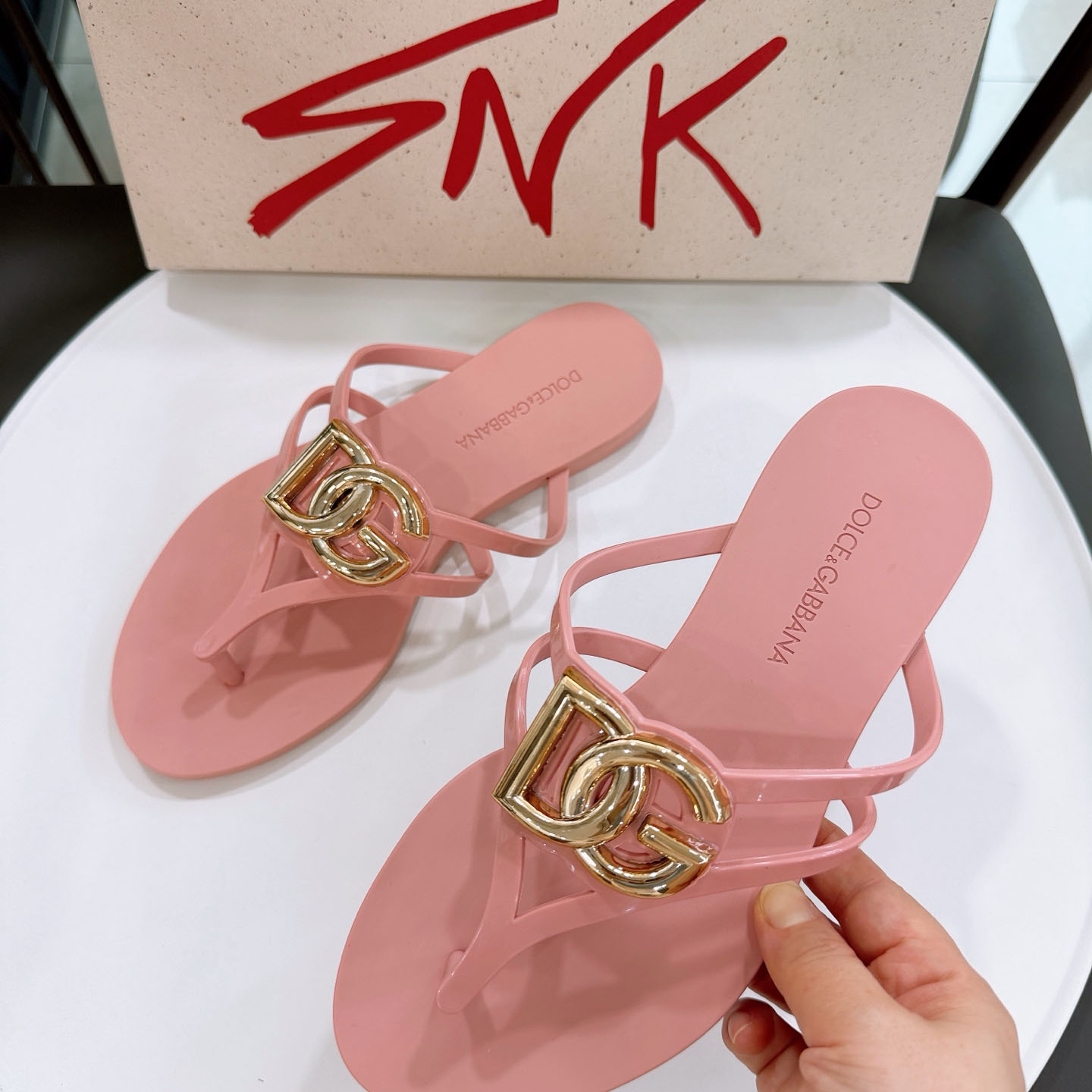 Dolce & Gabbana Rubber Beachwear Slides With Logo - DesignerGu