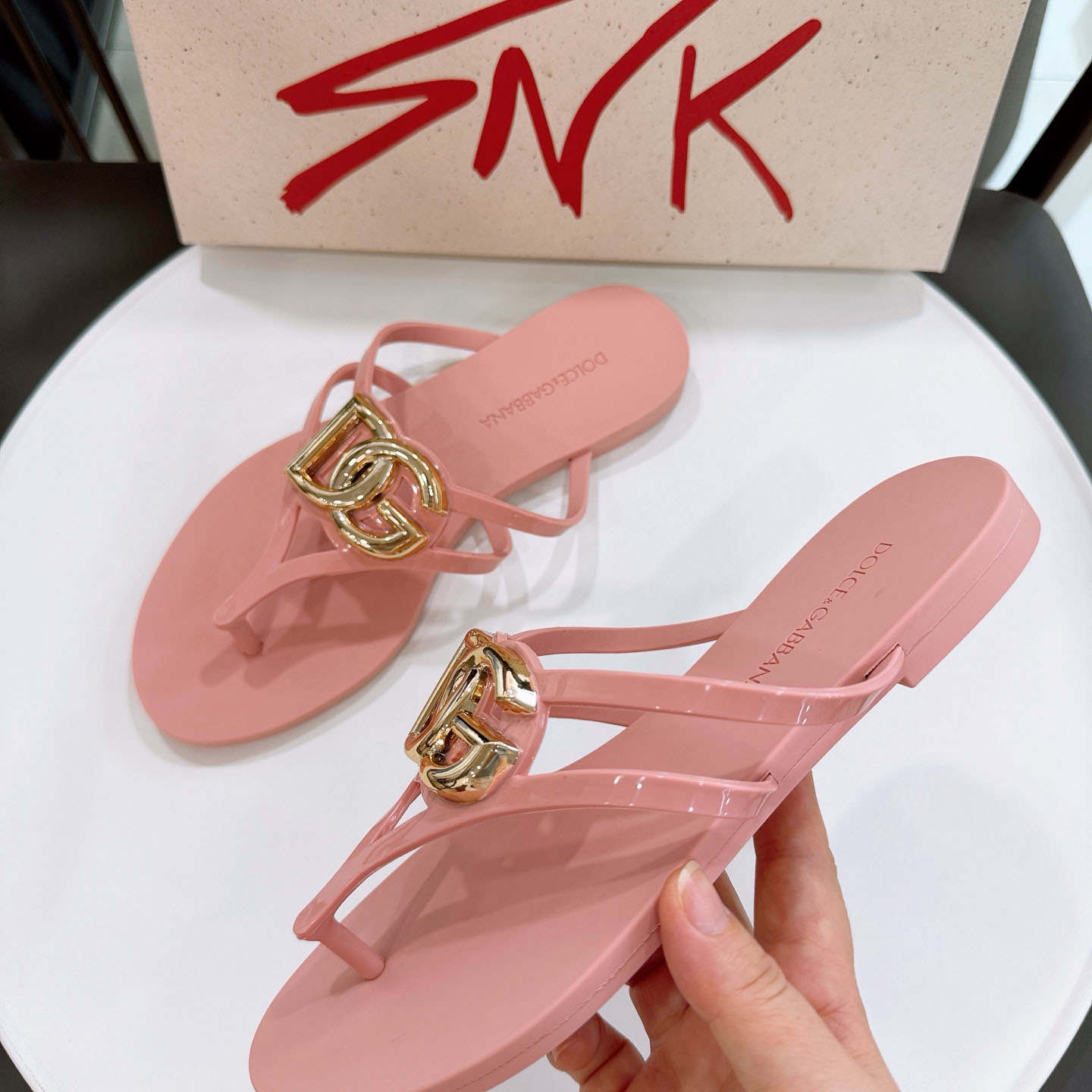 Dolce & Gabbana Rubber Beachwear Slides With Logo - DesignerGu