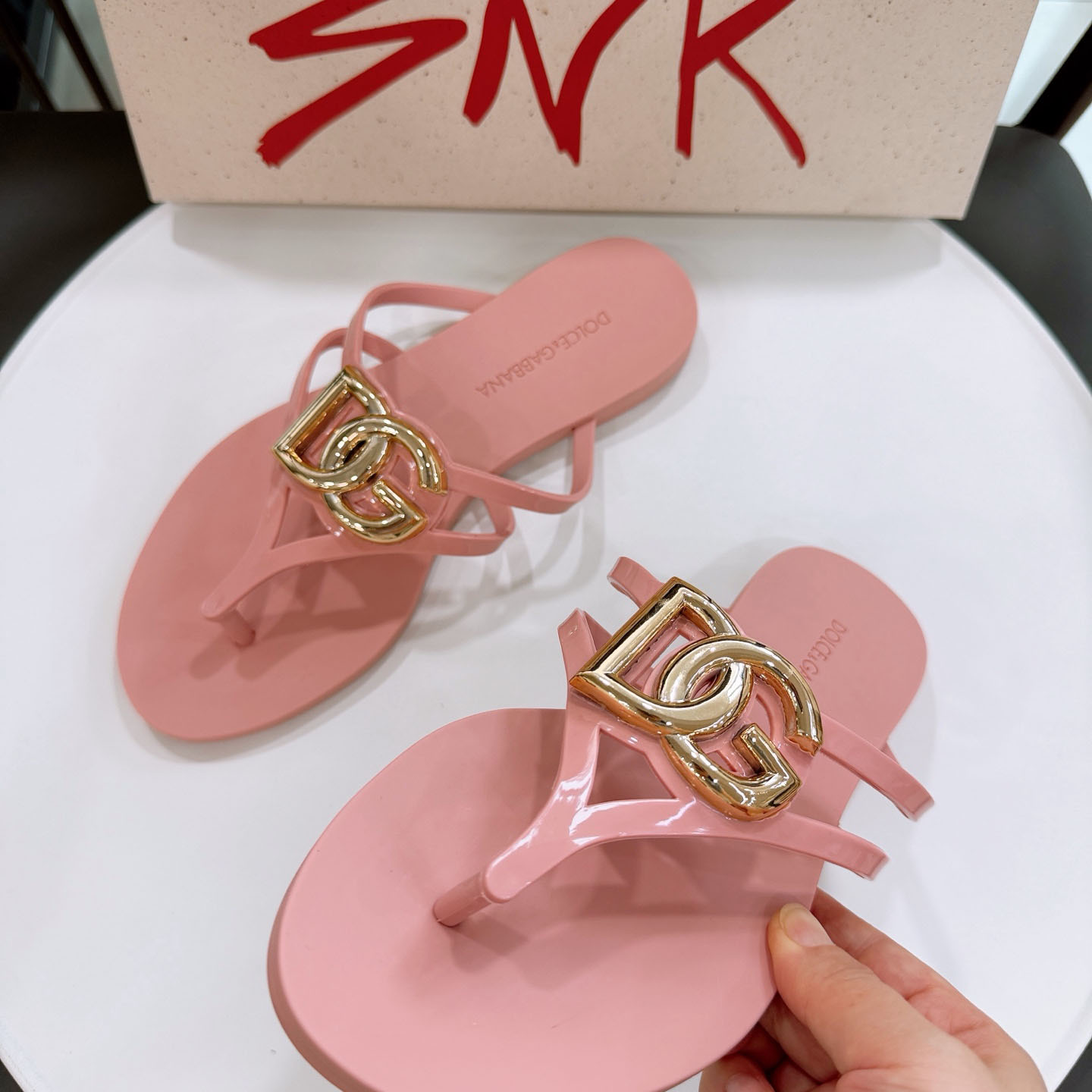 Dolce & Gabbana Rubber Beachwear Slides With Logo - DesignerGu