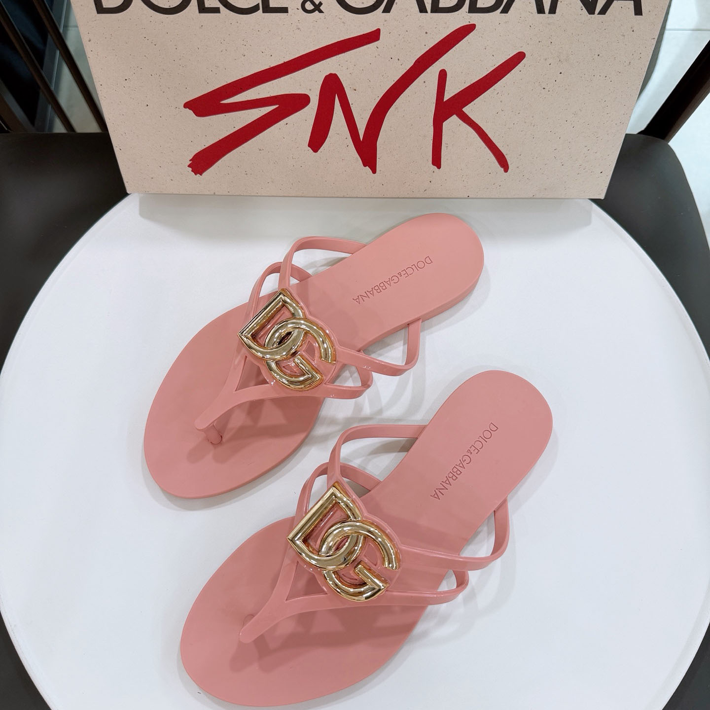 Dolce & Gabbana Rubber Beachwear Slides With Logo - DesignerGu