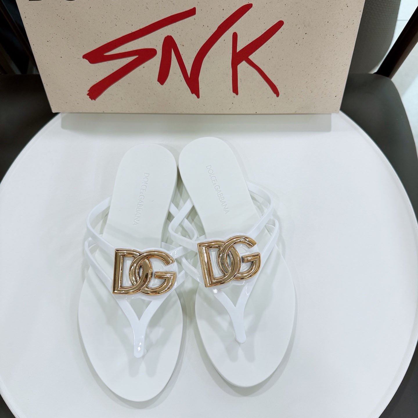 Dolce & Gabbana Rubber Beachwear Slides With Logo - DesignerGu