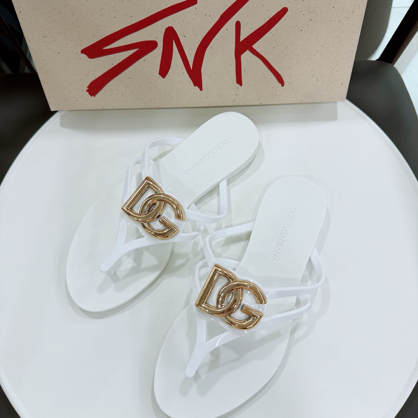Dolce & Gabbana Rubber Beachwear Slides With Logo - DesignerGu