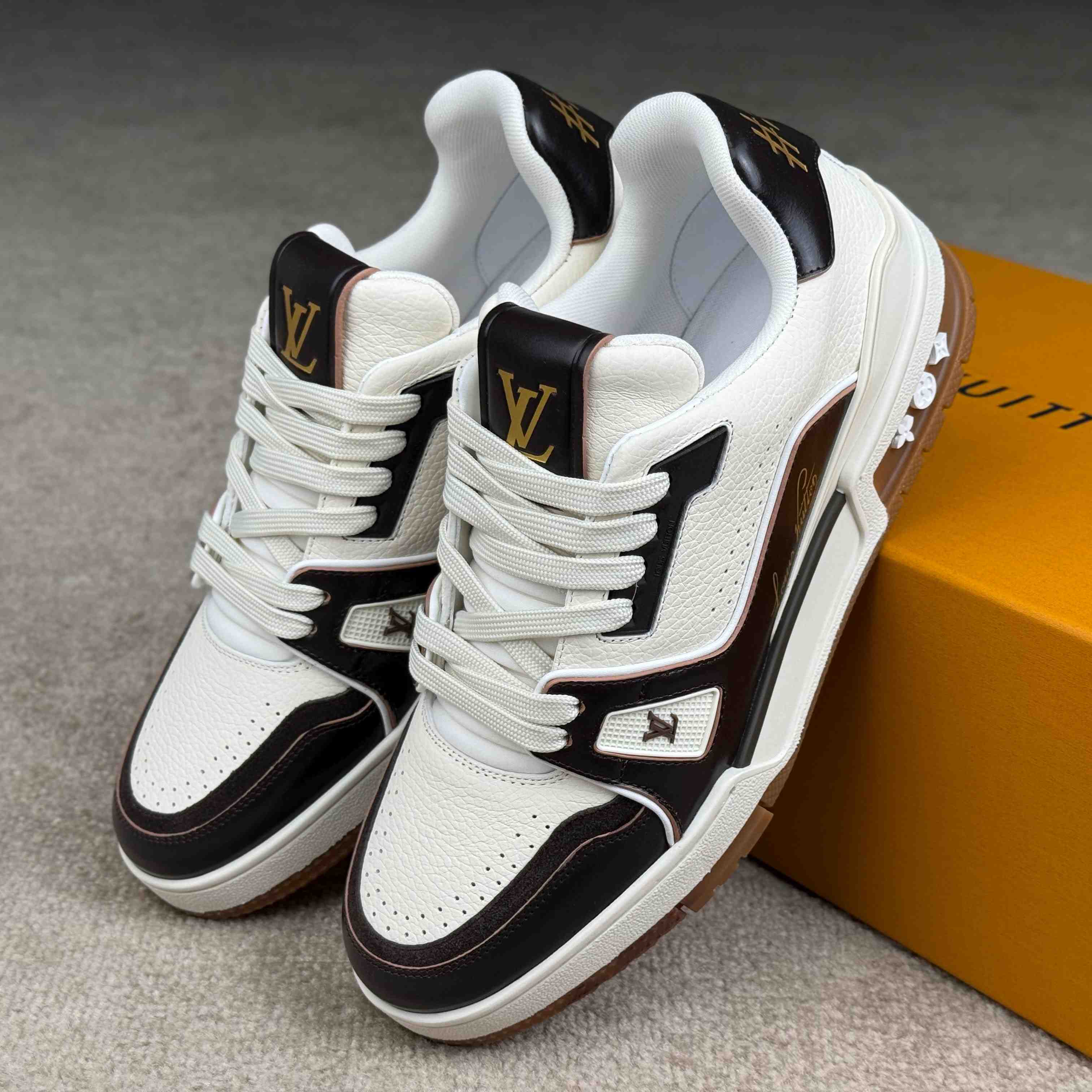 Louis Vuitton LV Trainer Sneaker  1AKBA2 - DesignerGu