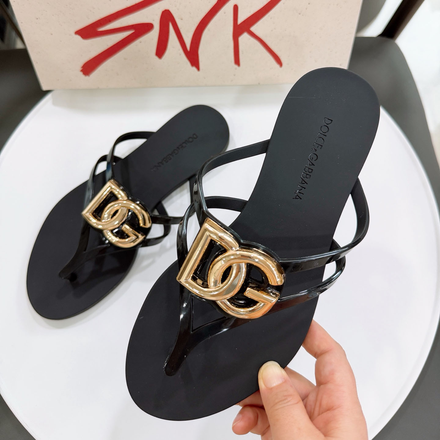 Dolce & Gabbana Rubber Beachwear Slides With Logo - DesignerGu