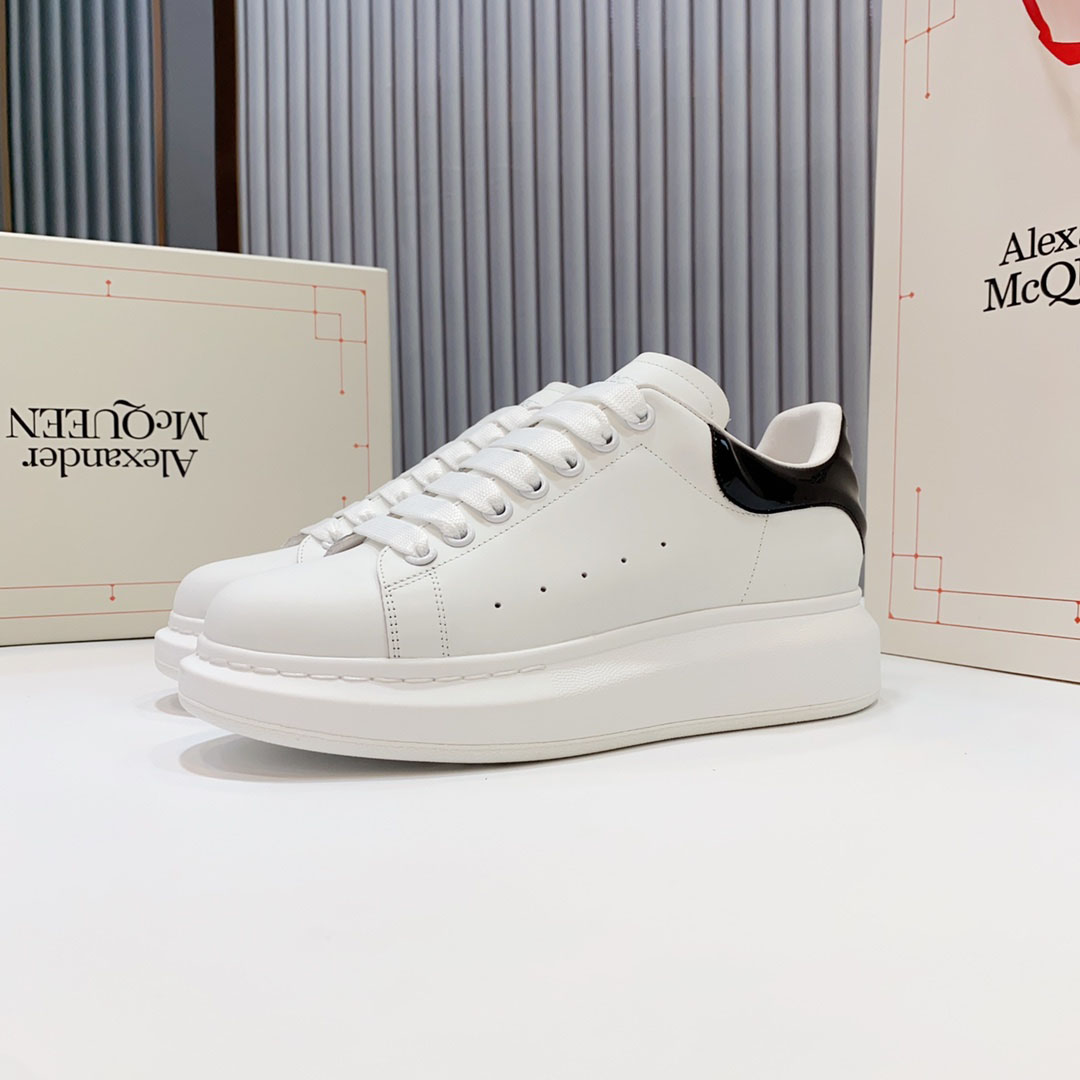 Alexander McQueen Oversized Sneaker  'White Black' - DesignerGu