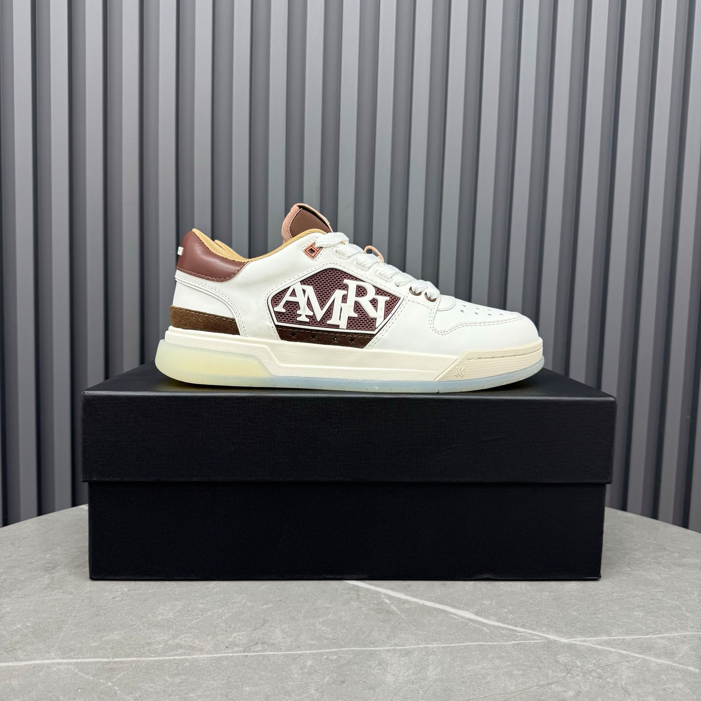Amiri Pebbled Classic Low Sneakers - DesignerGu