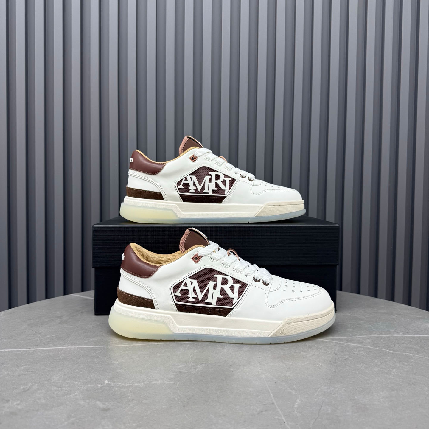 Amiri Pebbled Classic Low Sneakers - DesignerGu