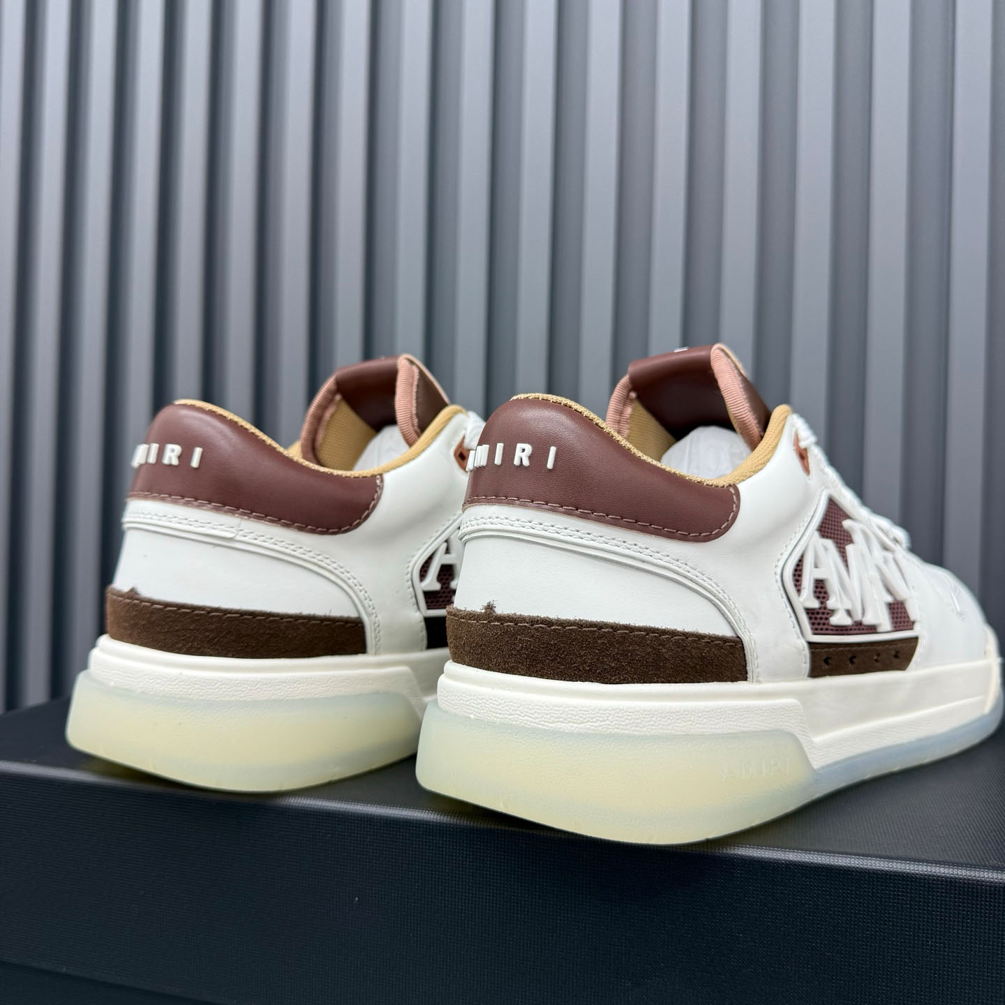 Amiri Pebbled Classic Low Sneakers - DesignerGu