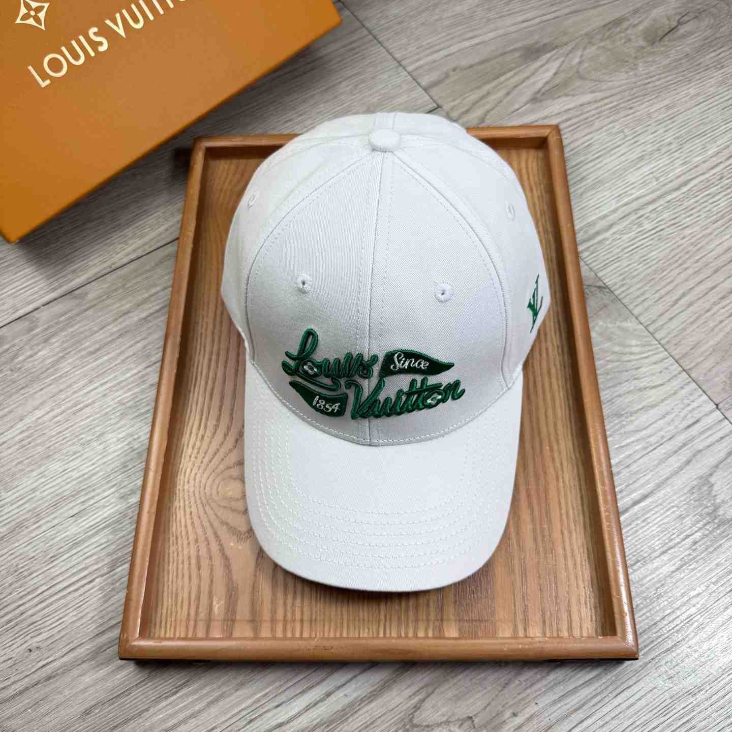 Louis Vuitton Golf Cap - DesignerGu