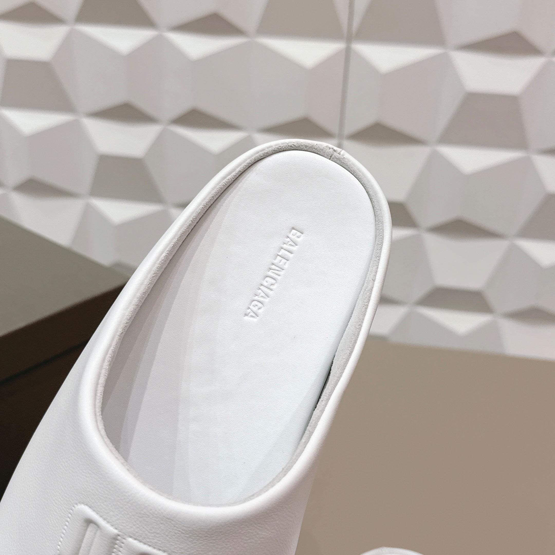Balenciaga Château Flat Mules - DesignerGu