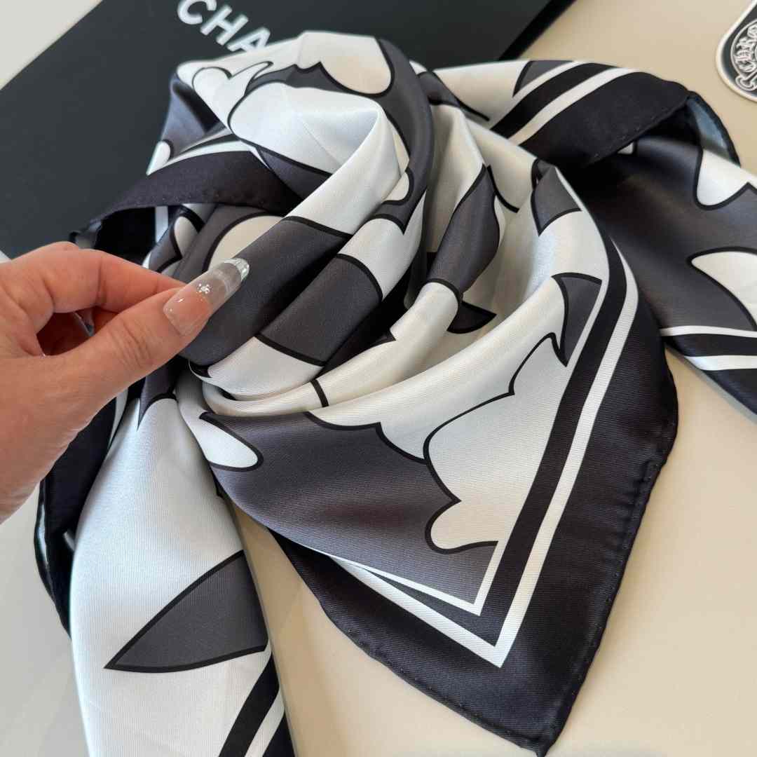 Chrome Heart Square Silk Scarf - DesignerGu