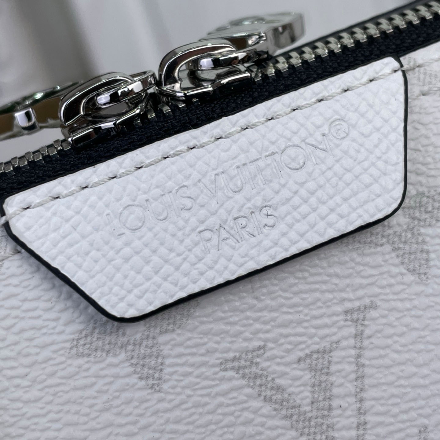 Louis Vuitton City Keepall M27644 - DesignerGu