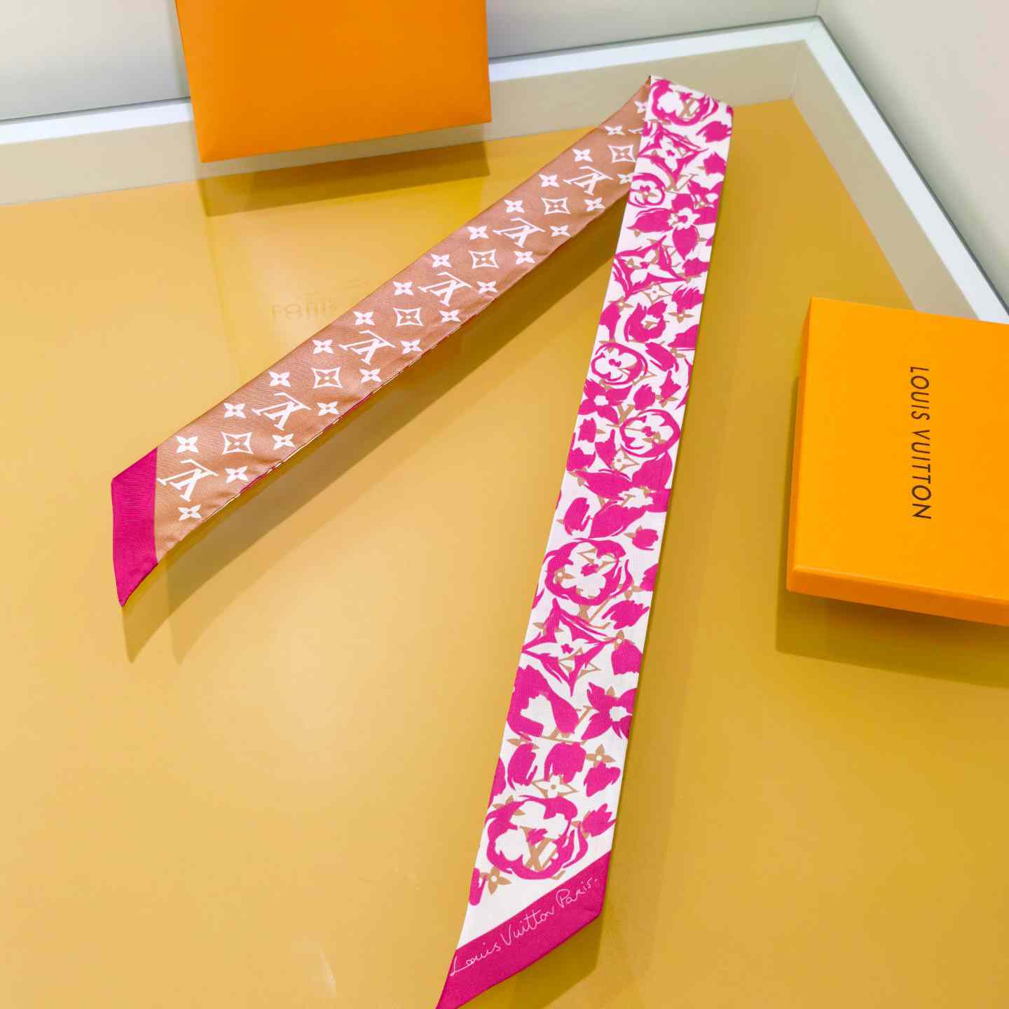 Louis Vuitton LV Safari BB Bandeau - DesignerGu