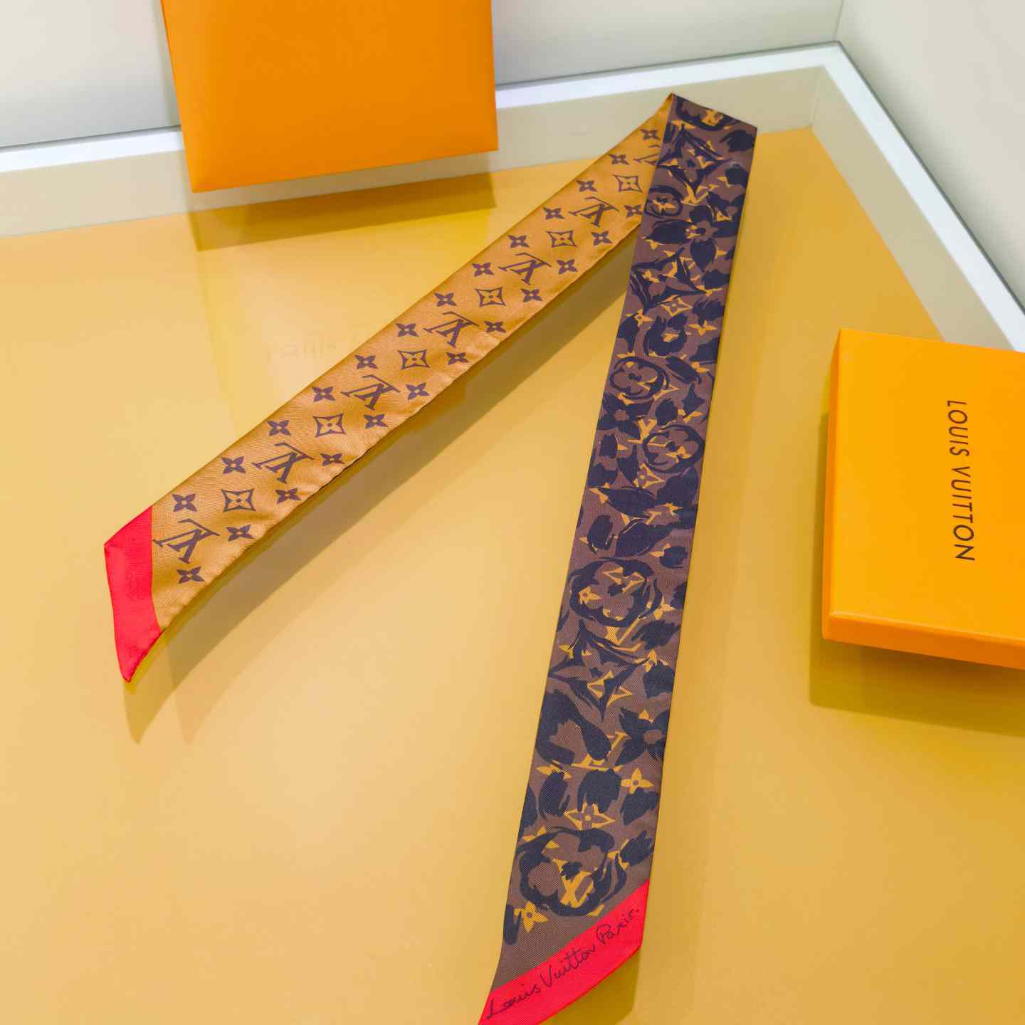 Louis Vuitton LV Safari BB Bandeau - DesignerGu