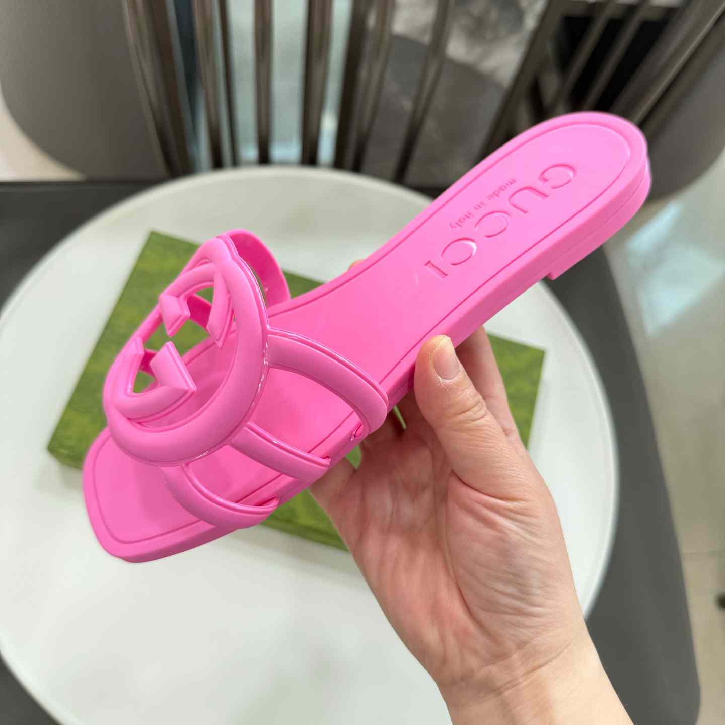 Gucci Wmns Interlocking G Slide Sandal - DesignerGu