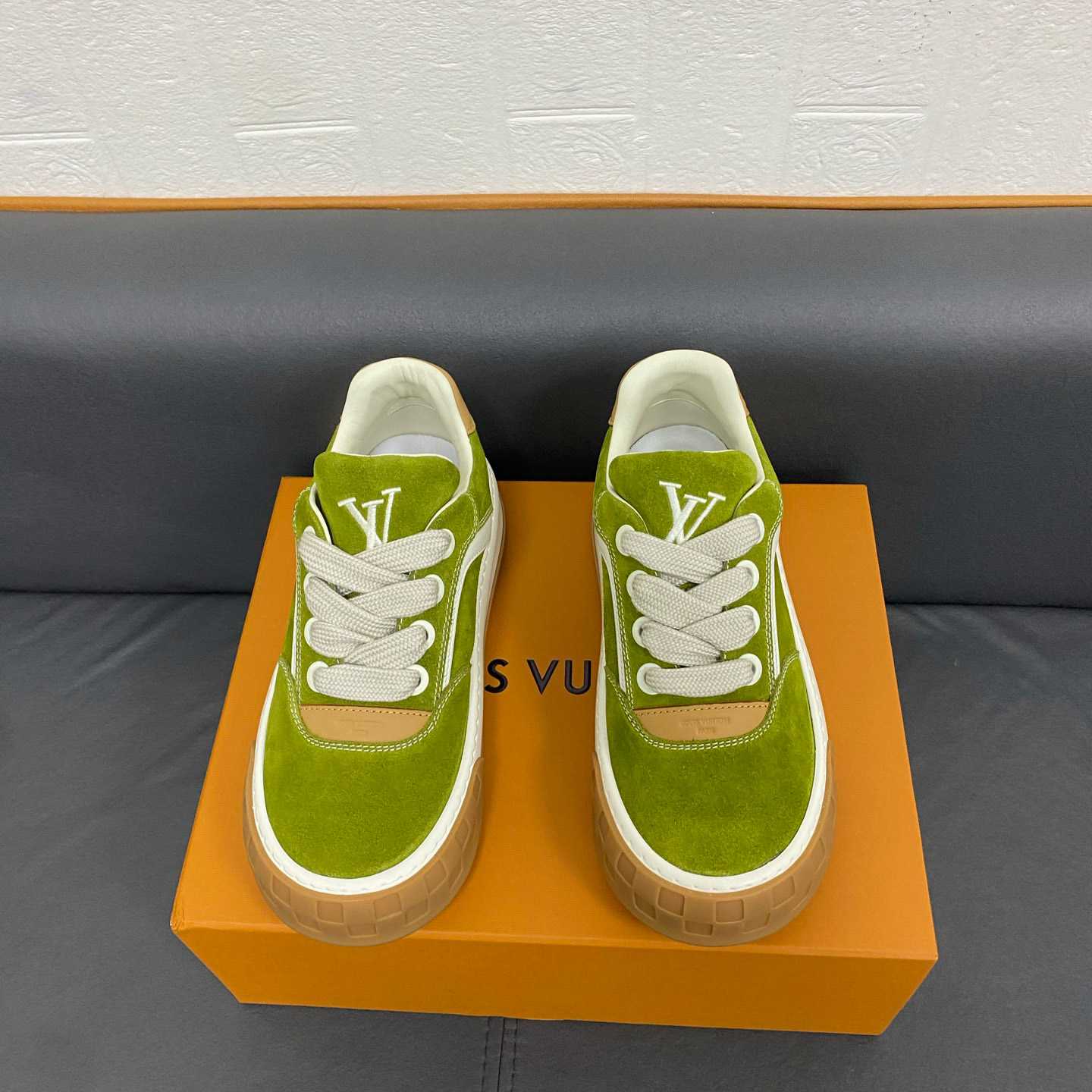 Louis Vuitton LV Tilted Sneaker 1AJTGX - DesignerGu