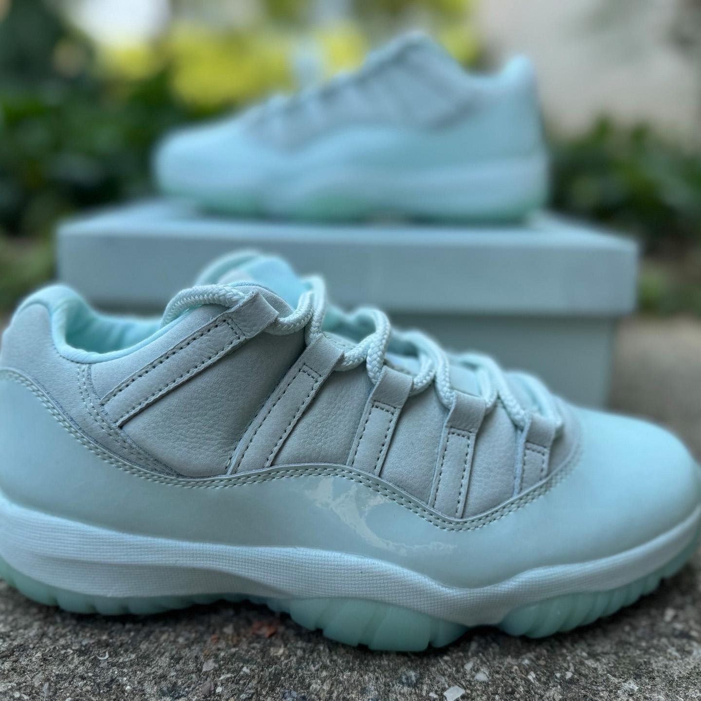 Jordan 11 Retro Low Lgloo  - DesignerGu