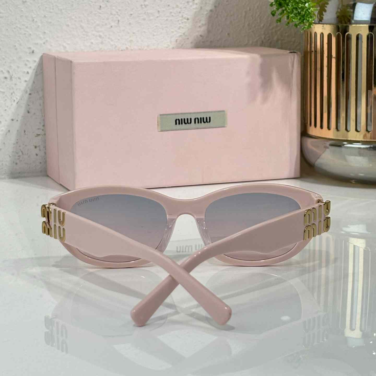 Miu Miu SUMA03 Sunglasses  - DesignerGu
