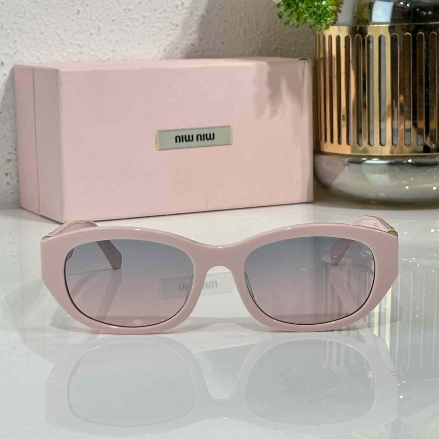 Miu Miu SUMA03 Sunglasses  - DesignerGu