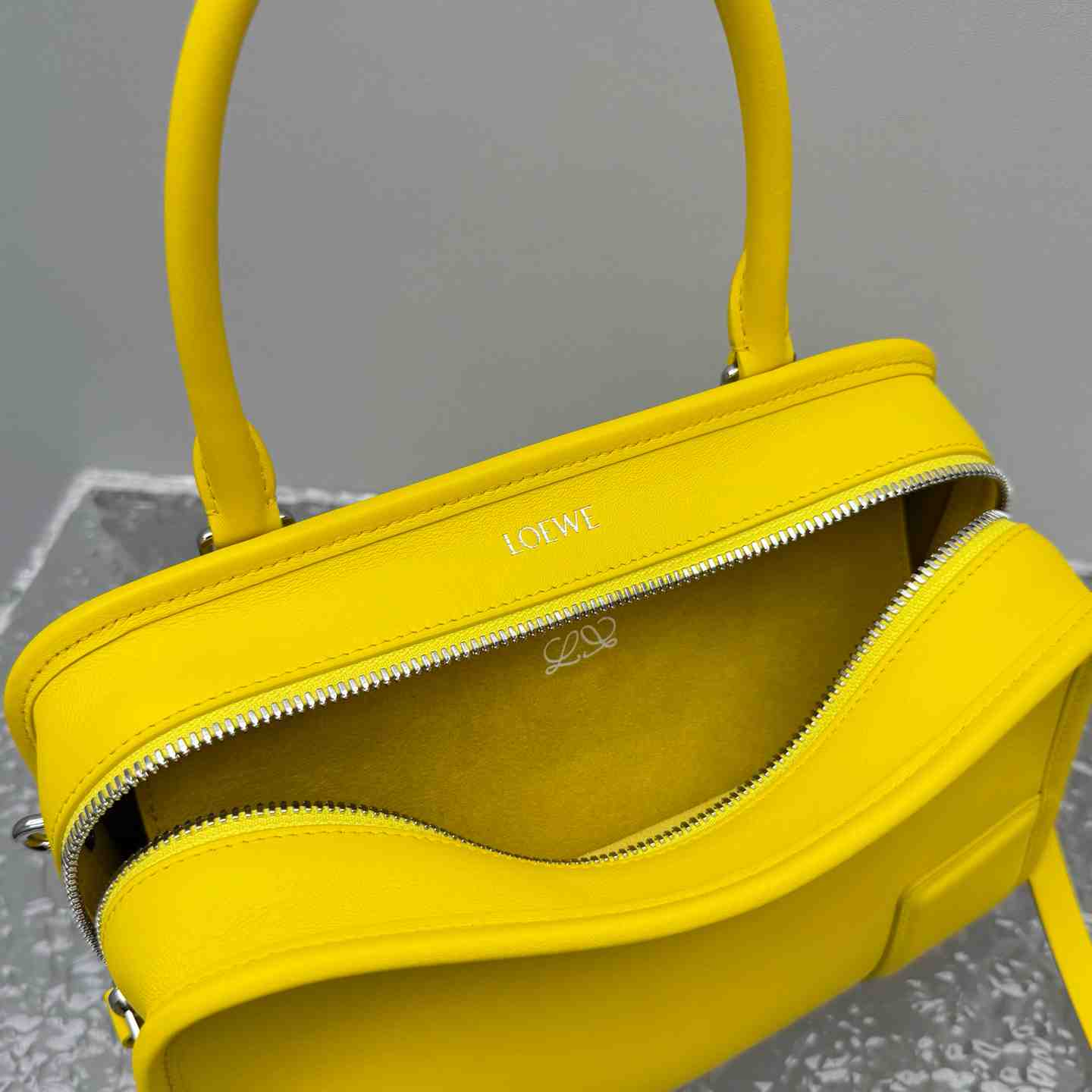Loewe Small Amazona 180 Bag In Soft Calfskin - DesignerGu