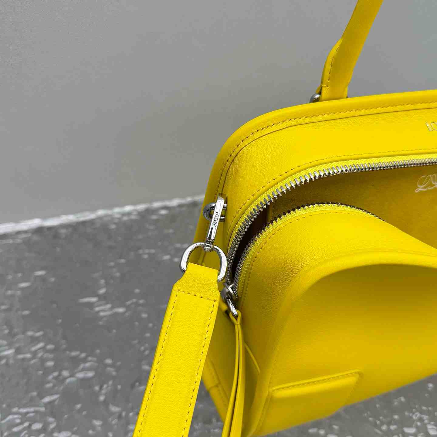 Loewe Small Amazona 180 Bag In Soft Calfskin - DesignerGu