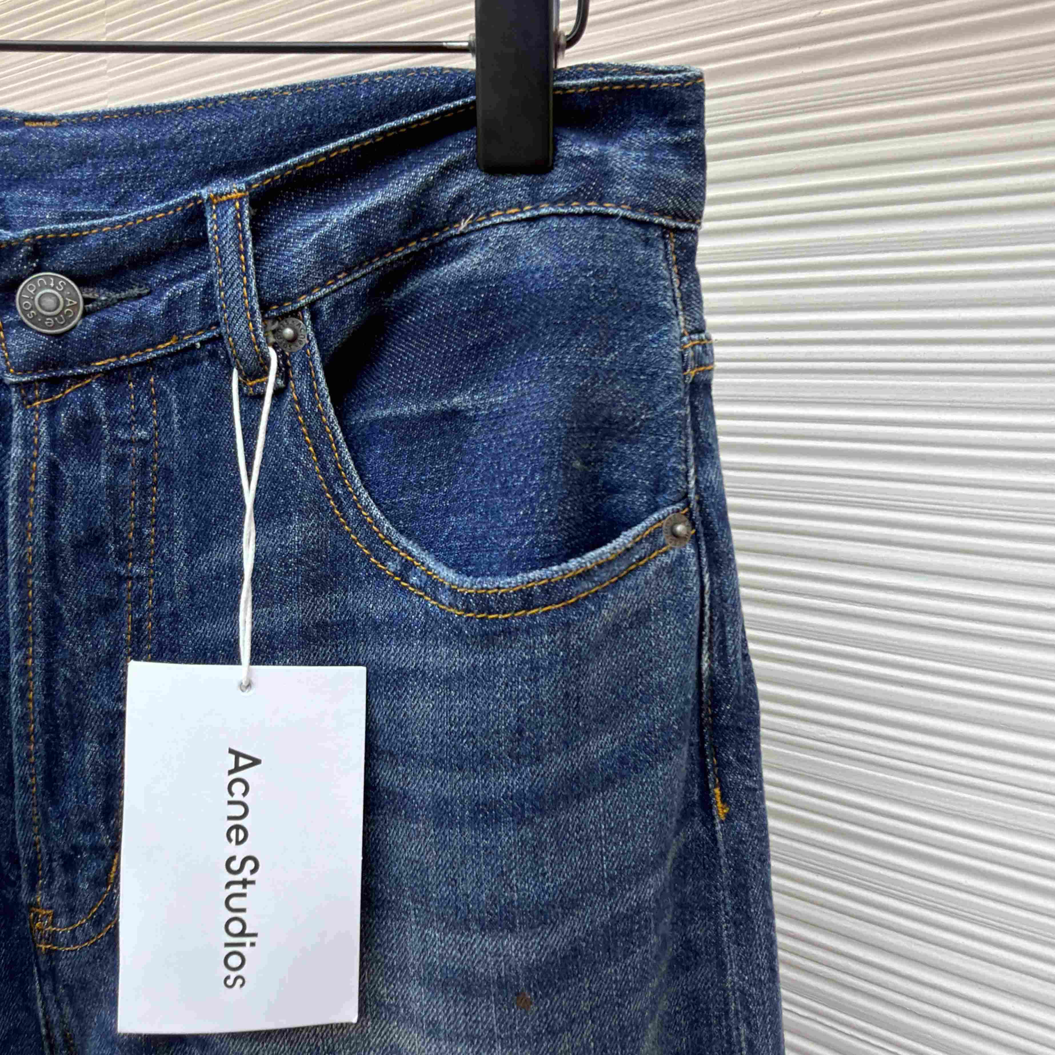 Acne Studios - Regular Fit Jeans - 2021M - DesignerGu