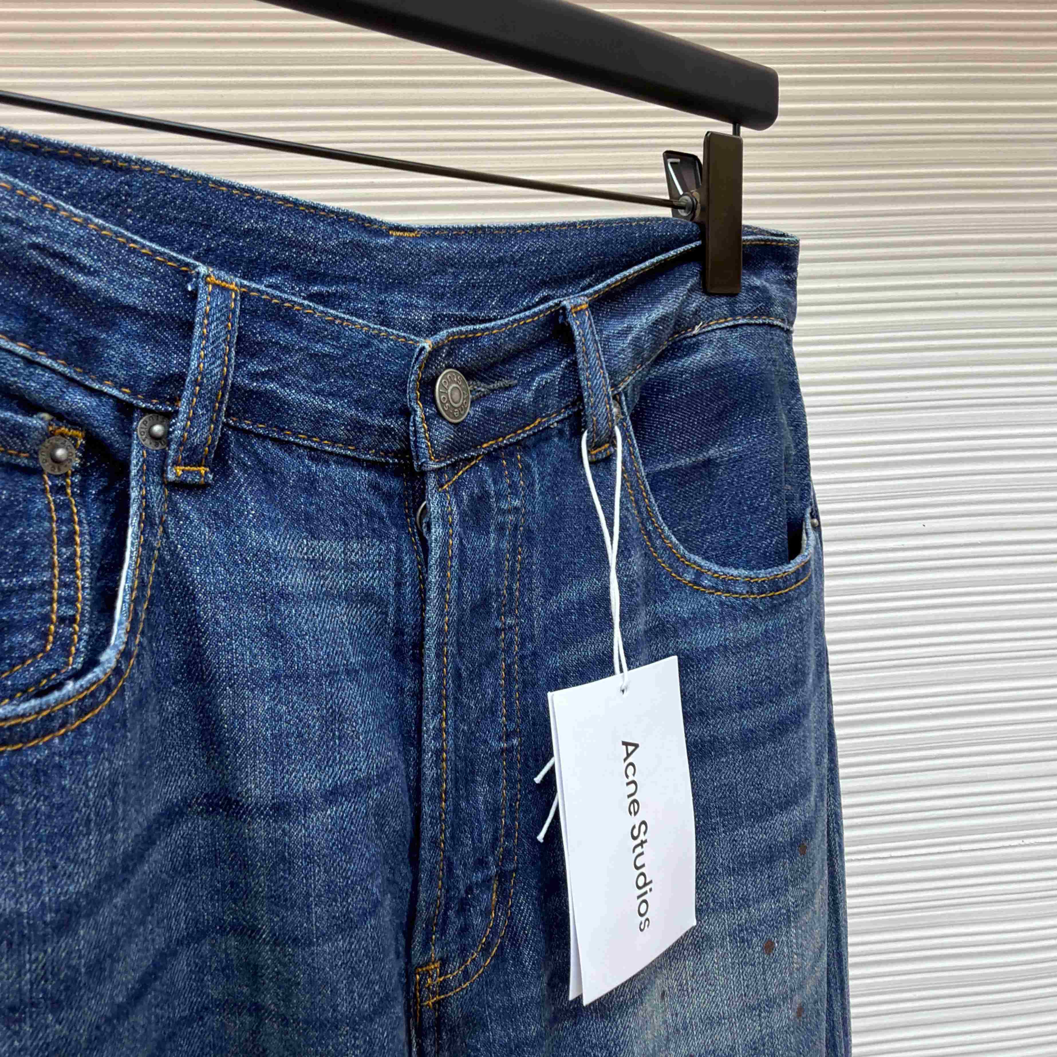 Acne Studios - Regular Fit Jeans - 2021M - DesignerGu