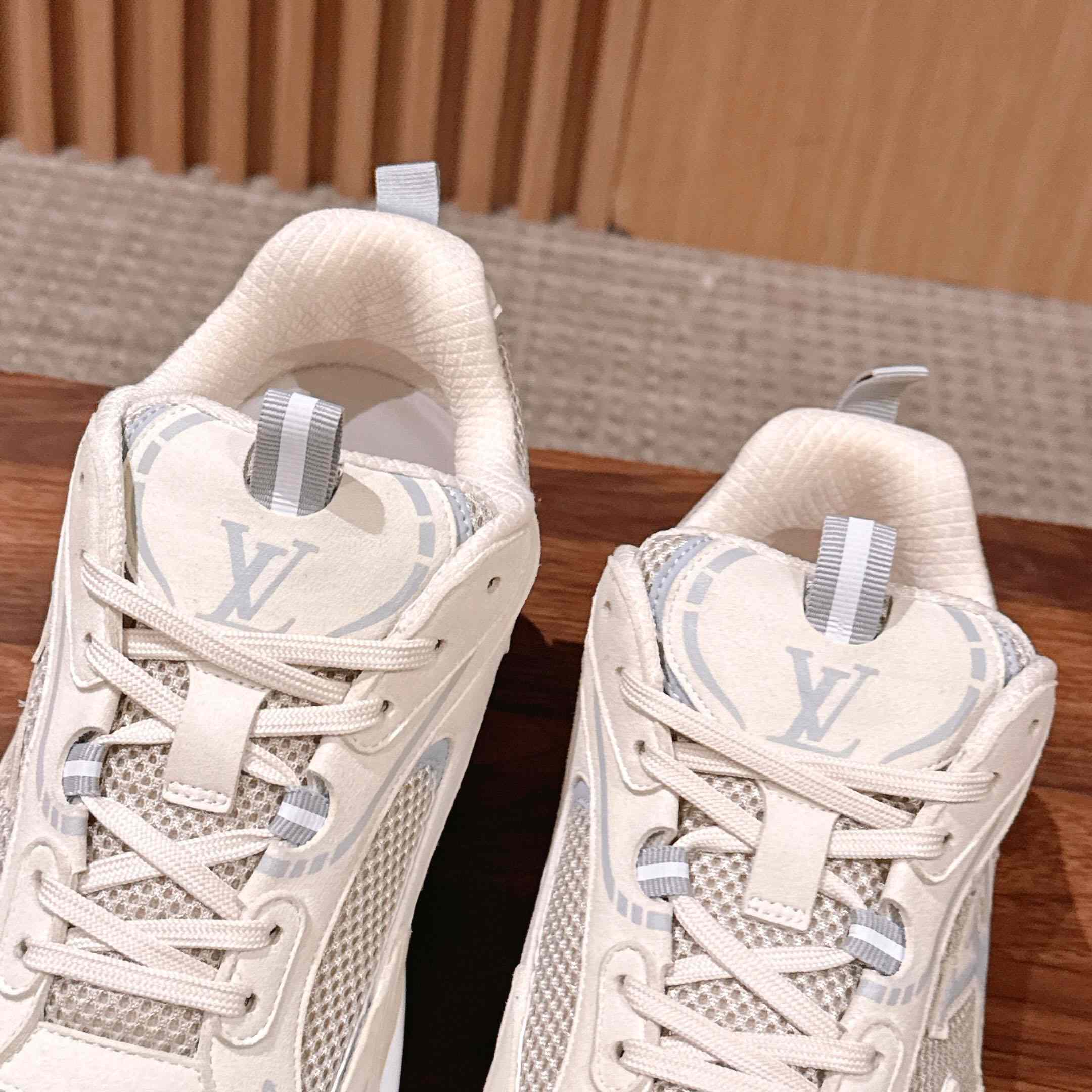 Louis Vuitton LV Tatic Runner Sneaker 1AKC33 - DesignerGu