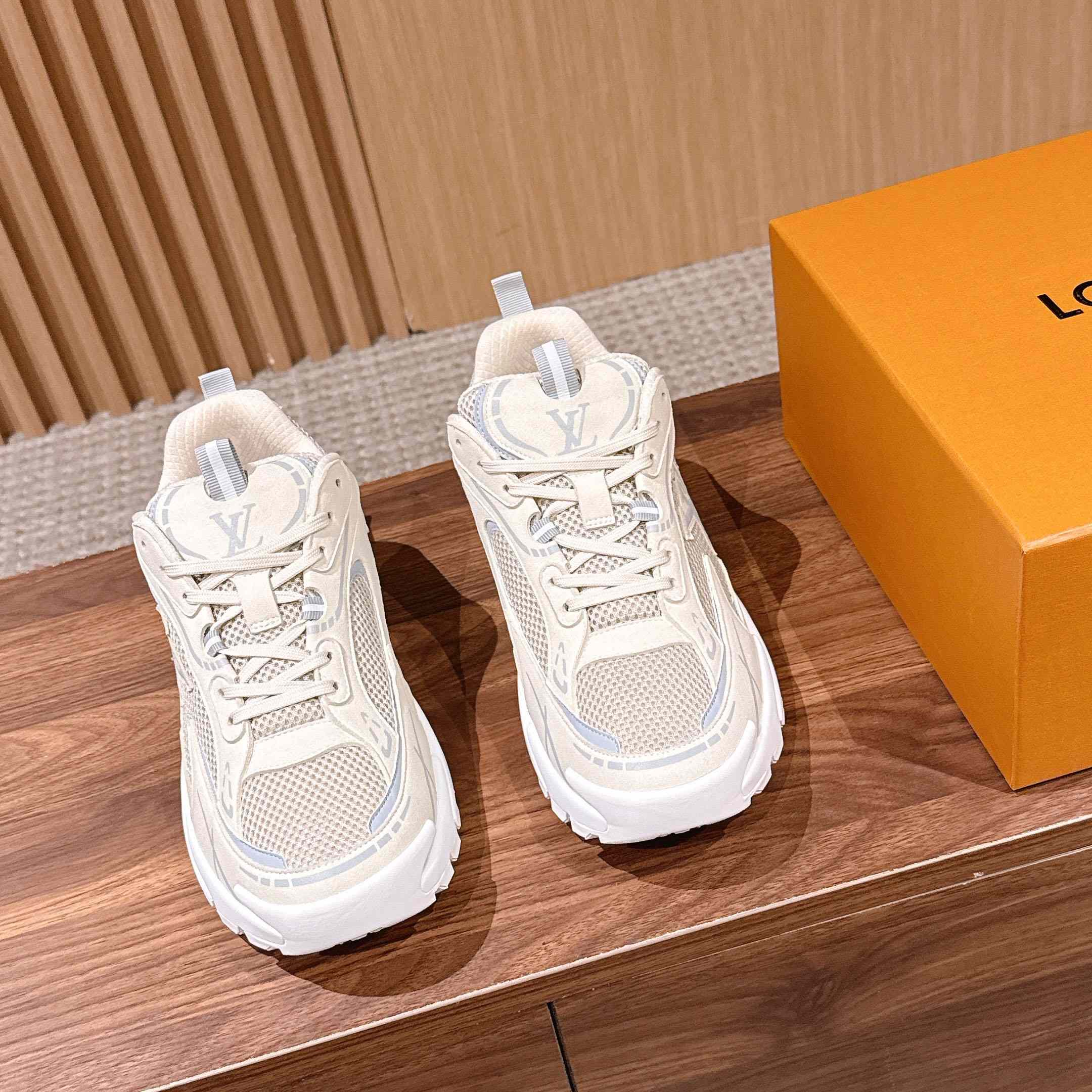 Louis Vuitton LV Tatic Runner Sneaker 1AKC33 - DesignerGu