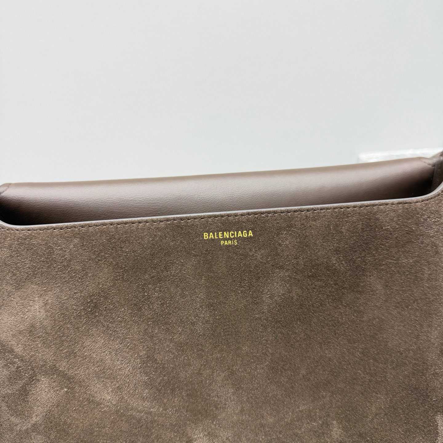 Balenciaga  Clicca Shoulder Bag - DesignerGu