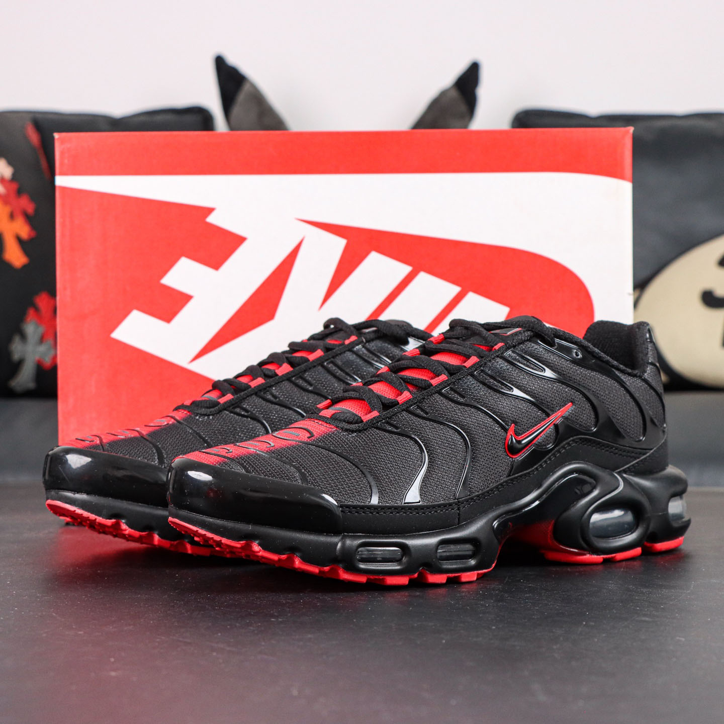 Nike Air Max Plus 'Sith Lightsaber'  IM4868-010  - DesignerGu