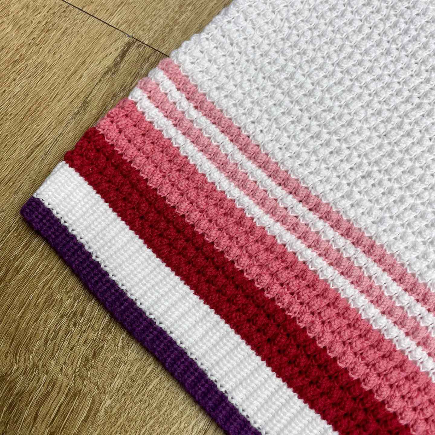 Casablanca White & Pink Striped Crochet Shorts  D0203 - DesignerGu