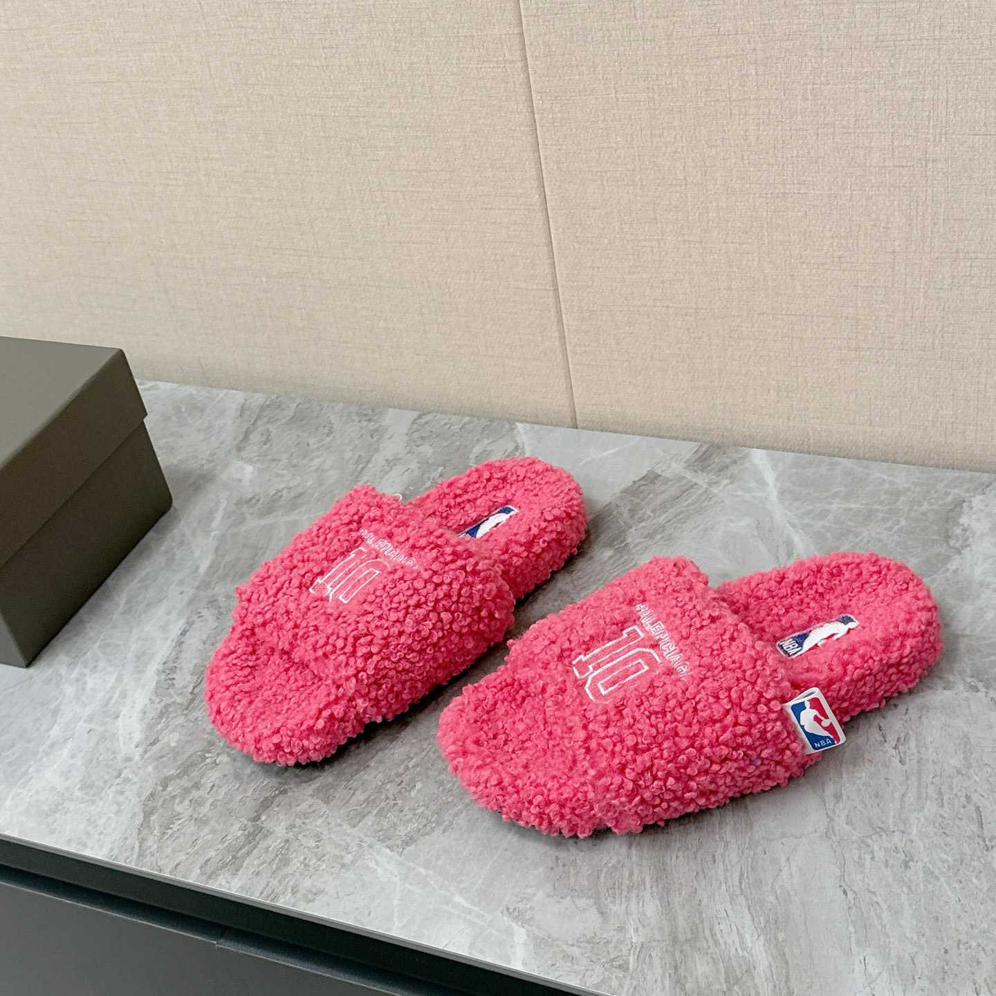 Balenciaga | Nba Collaboration Furry Open Mule - DesignerGu