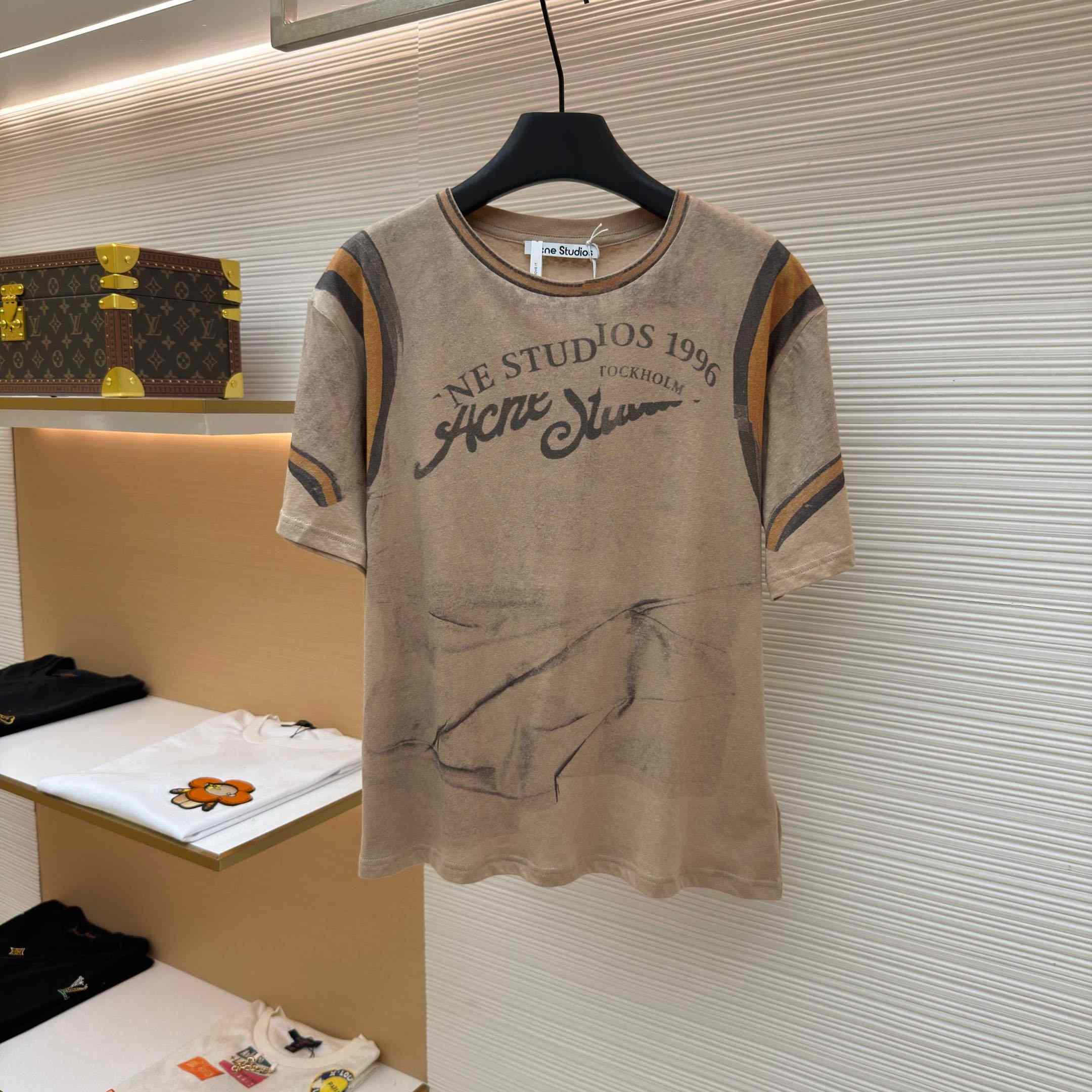 Acne Studios Graphic T-shirt - DesignerGu