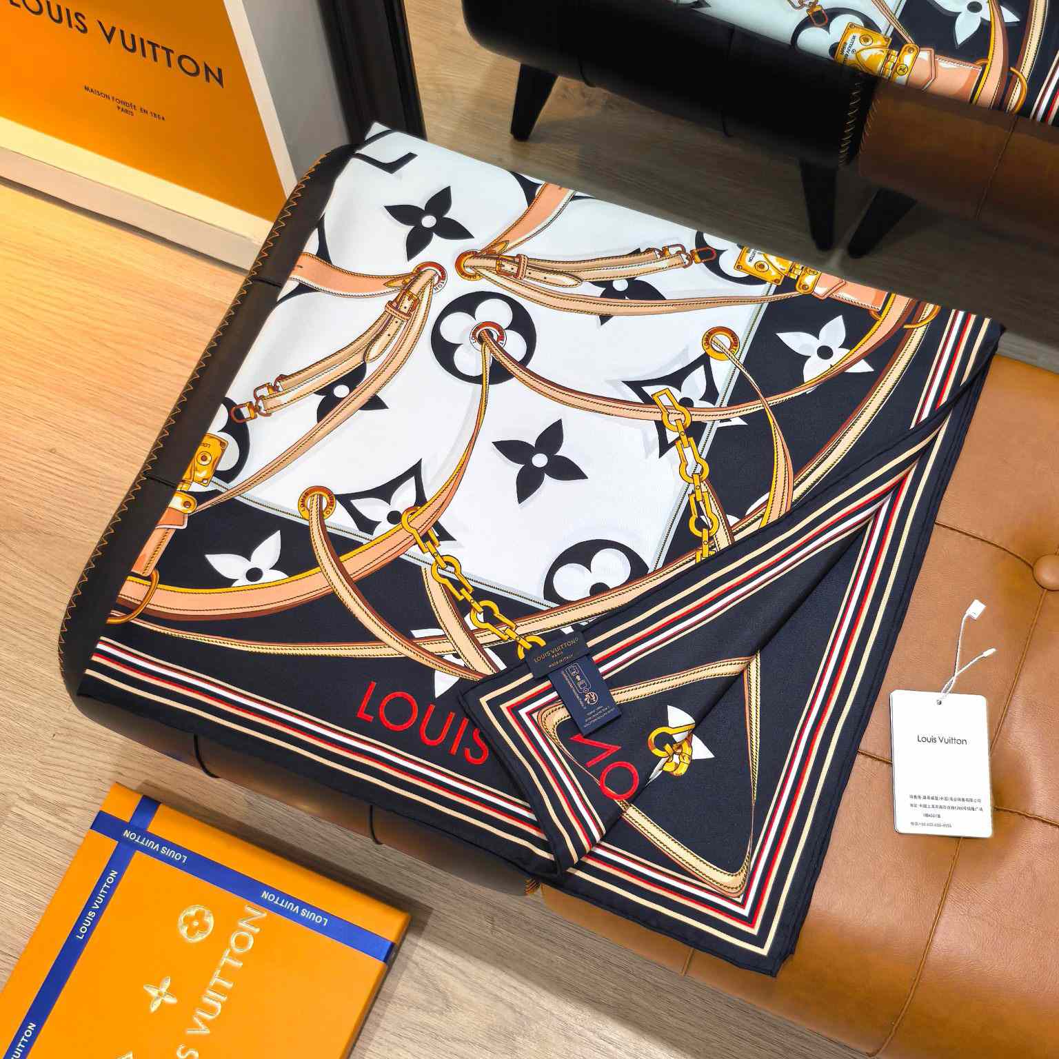 Louis Vuitton Ultimate Monogram Square 90 - DesignerGu