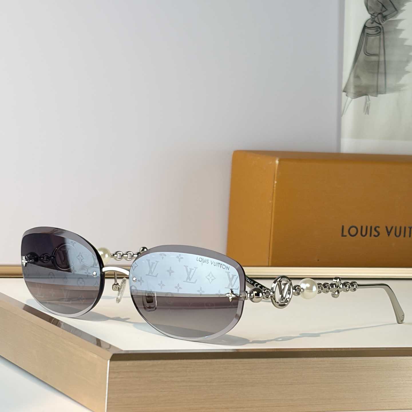 Louis Vuitton Z3166U Sunglasses    - DesignerGu