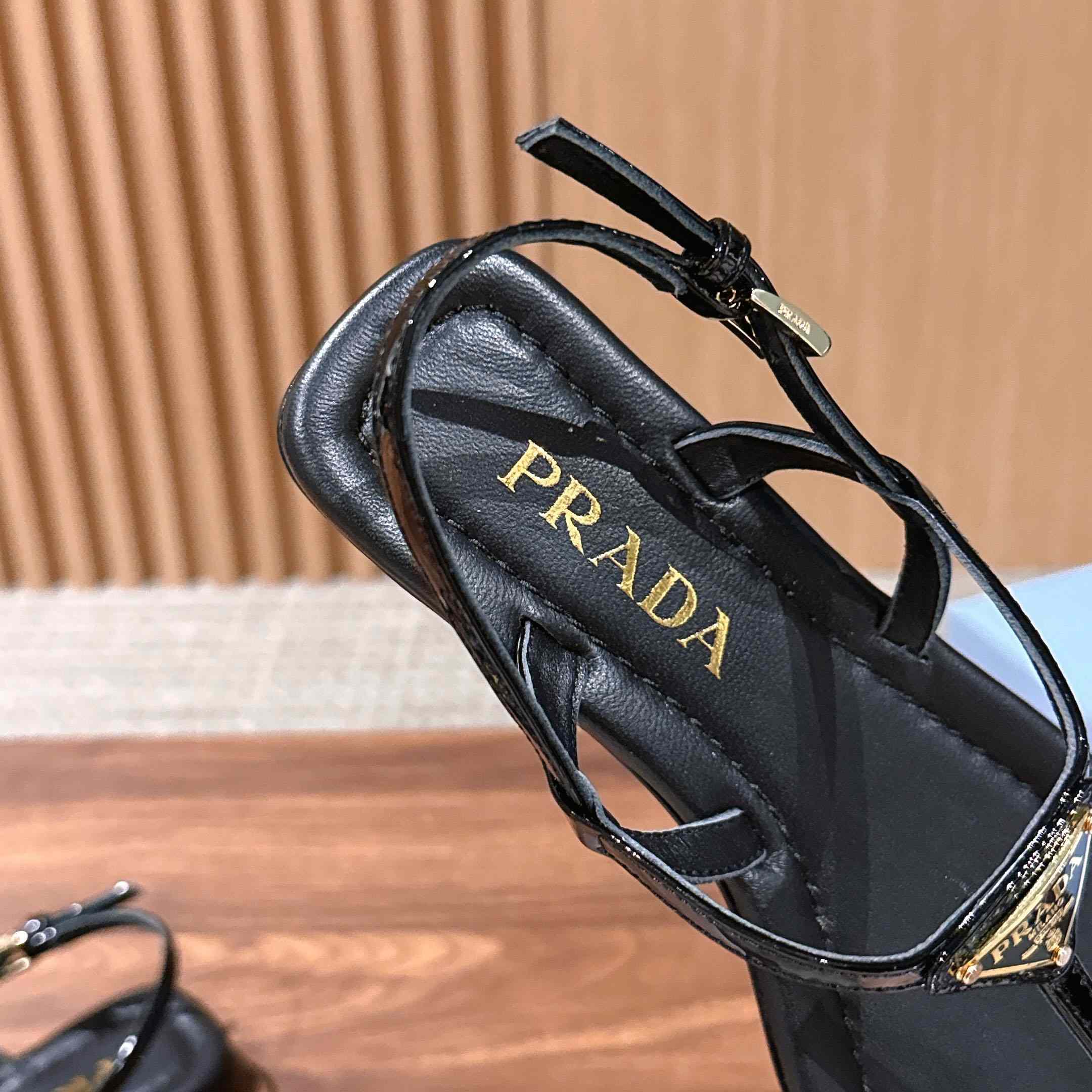Prada Patent Leather Thong Sandals - DesignerGu