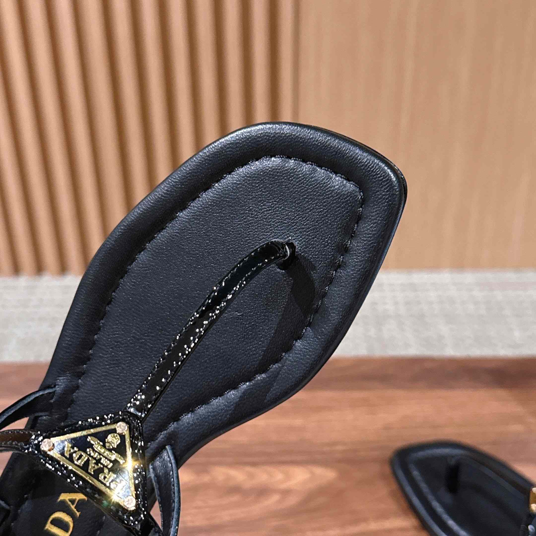 Prada Patent Leather Thong Sandals - DesignerGu