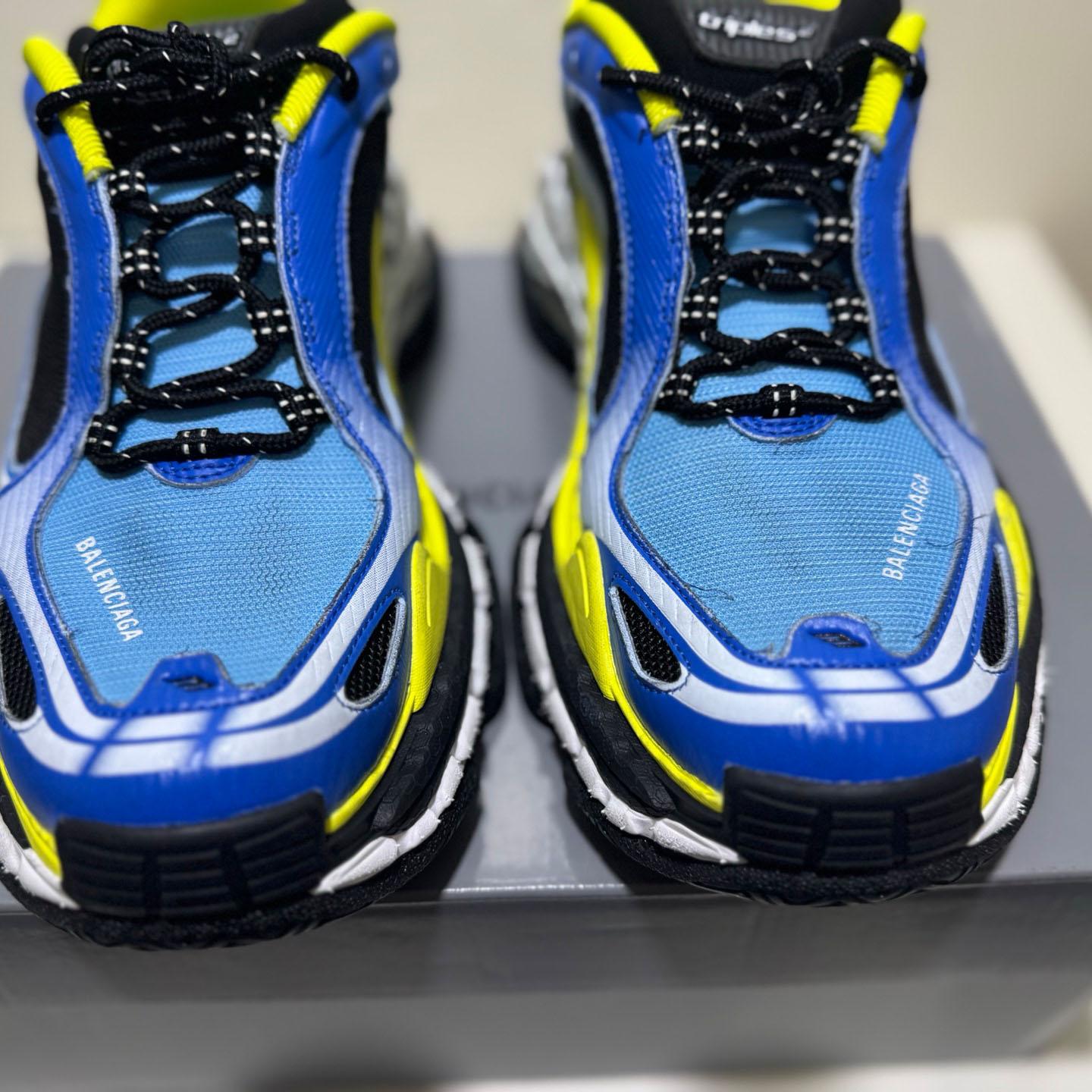 Balenciaga Triple S .2 Sneaker  - DesignerGu