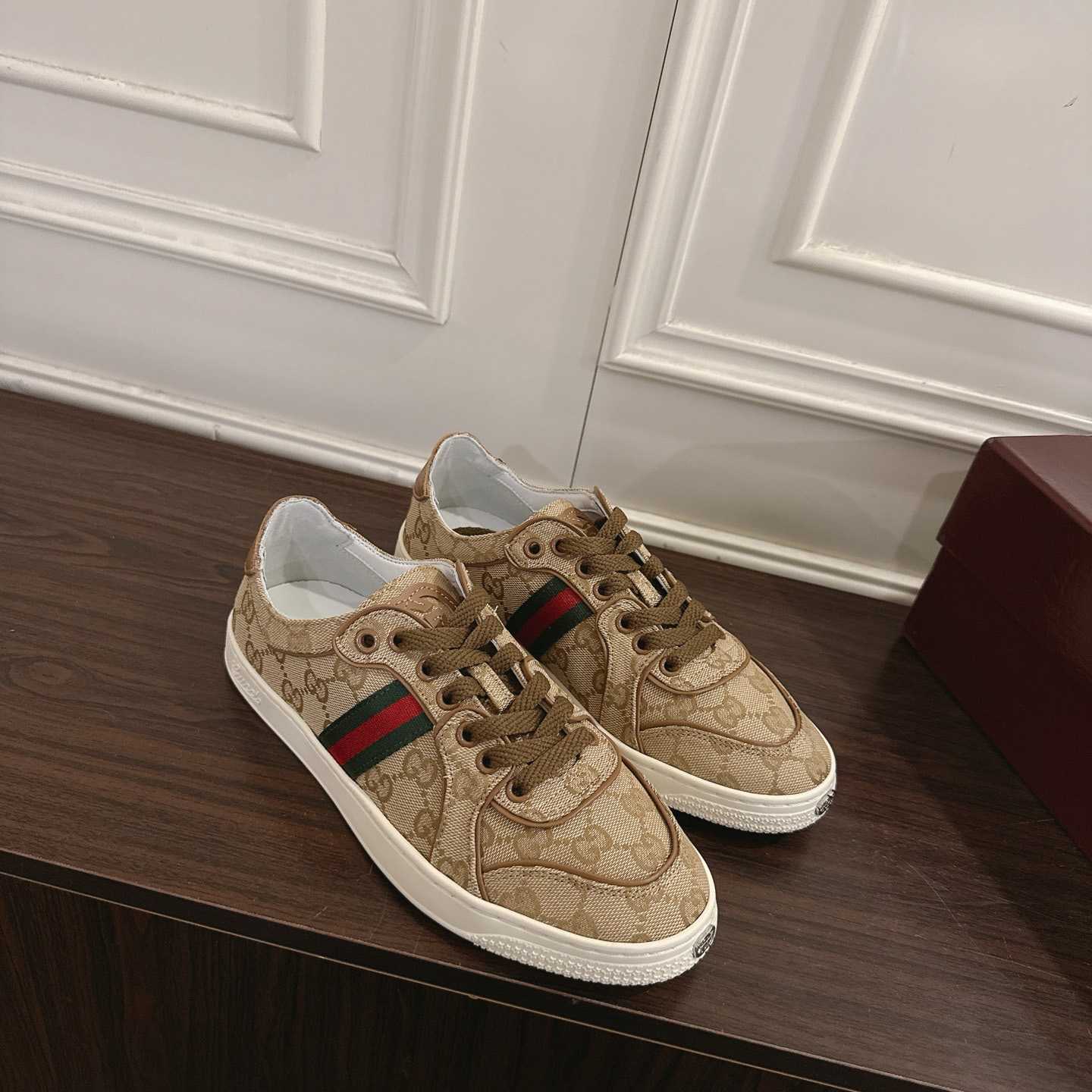 Gucci Stretch Low-Top Sneaker - DesignerGu
