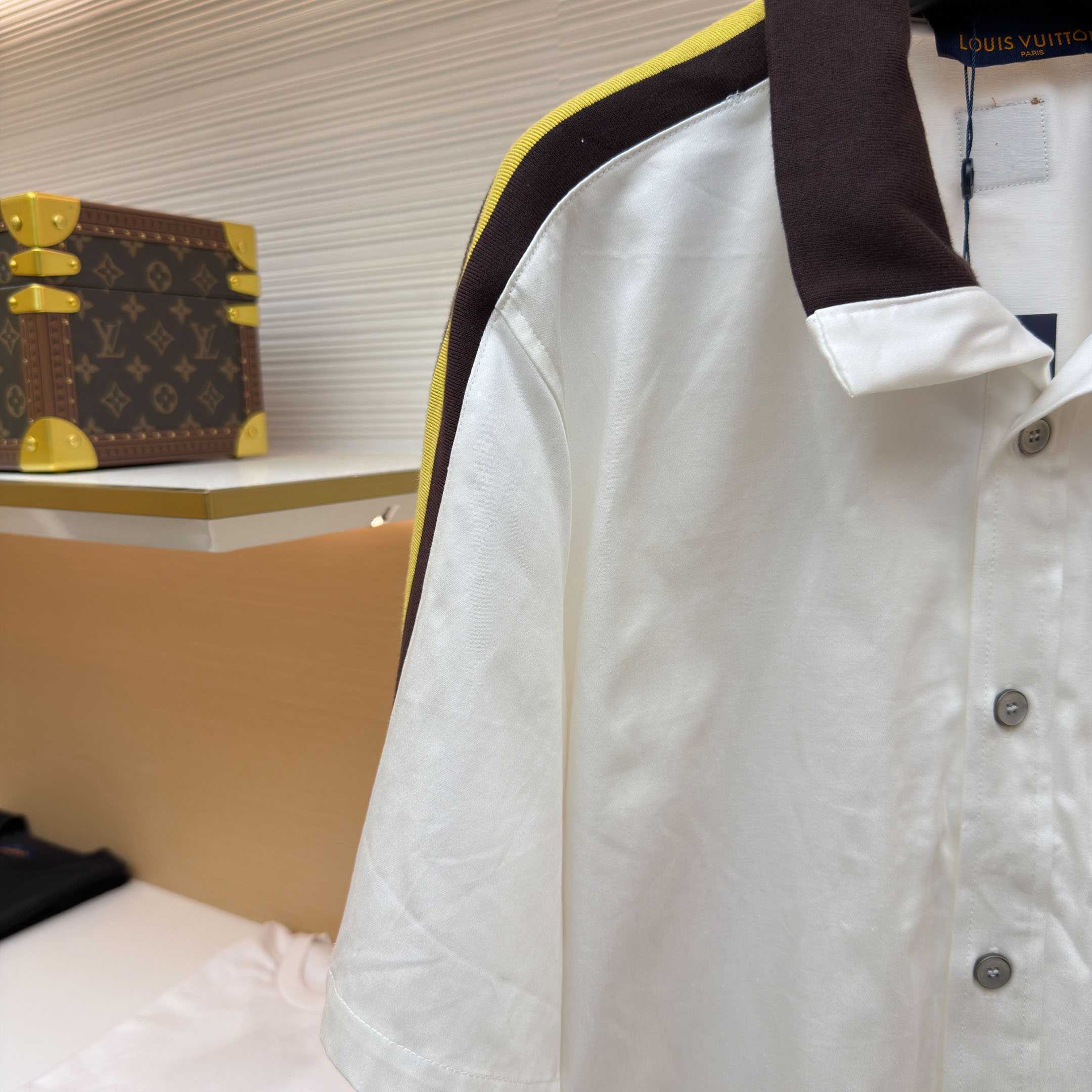 Louis Vuitton Bicolor Warm Up Short-Sleeved Shirt 1AJRET - DesignerGu