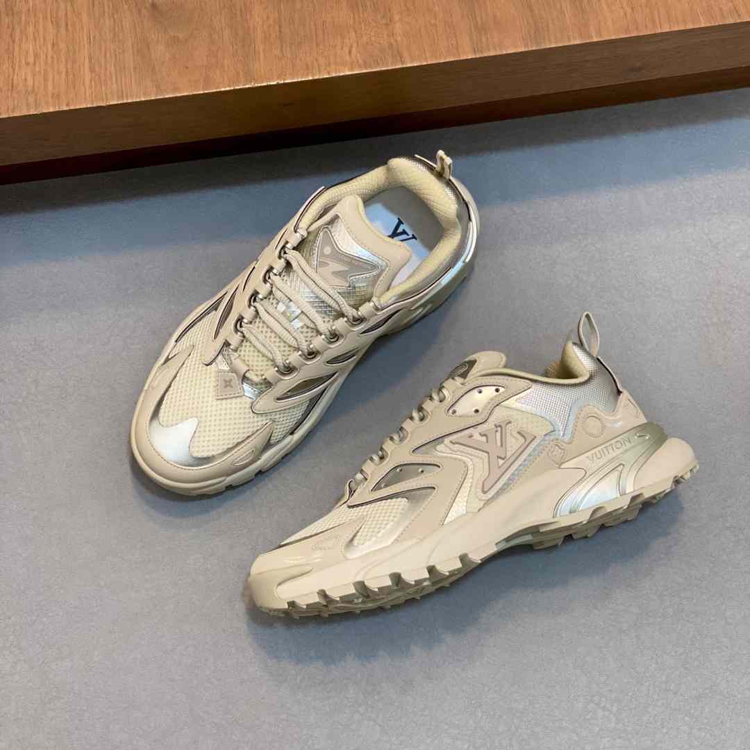 Louis Vuitton  Runner Tatic Sneaker 1AINUL - DesignerGu