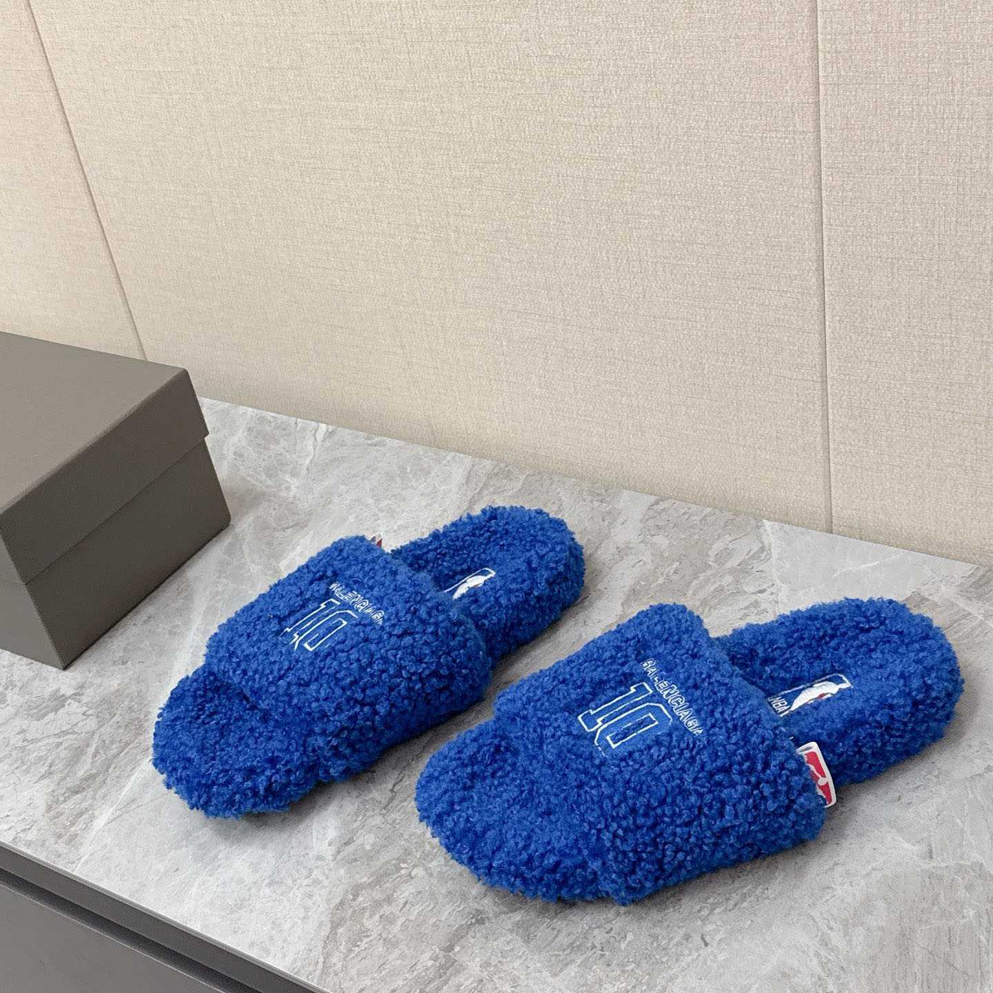 Balenciaga | Nba Collaboration Furry Open Mule - DesignerGu