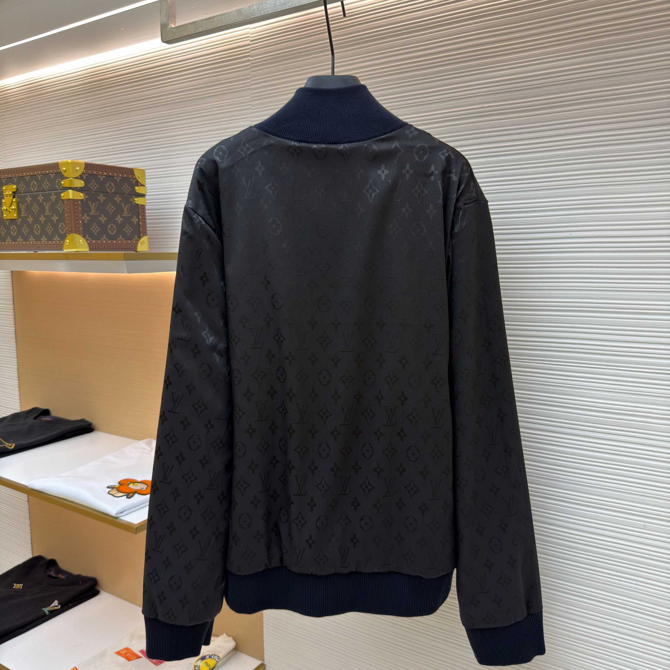 Louis Vuitton Reversible Nylon Hybrid Track Top 1AK72W - DesignerGu
