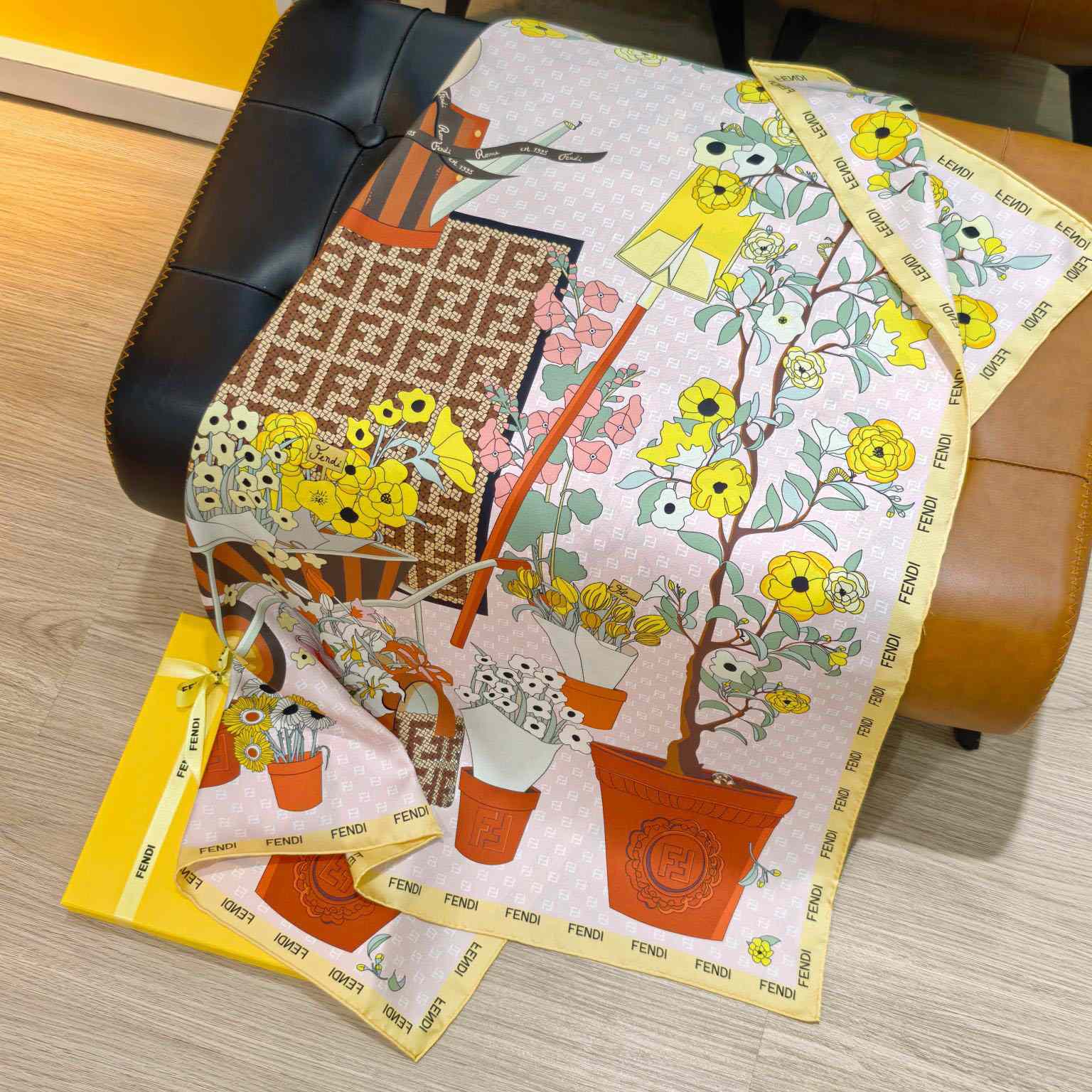 Fendi Gardening Foulard - DesignerGu