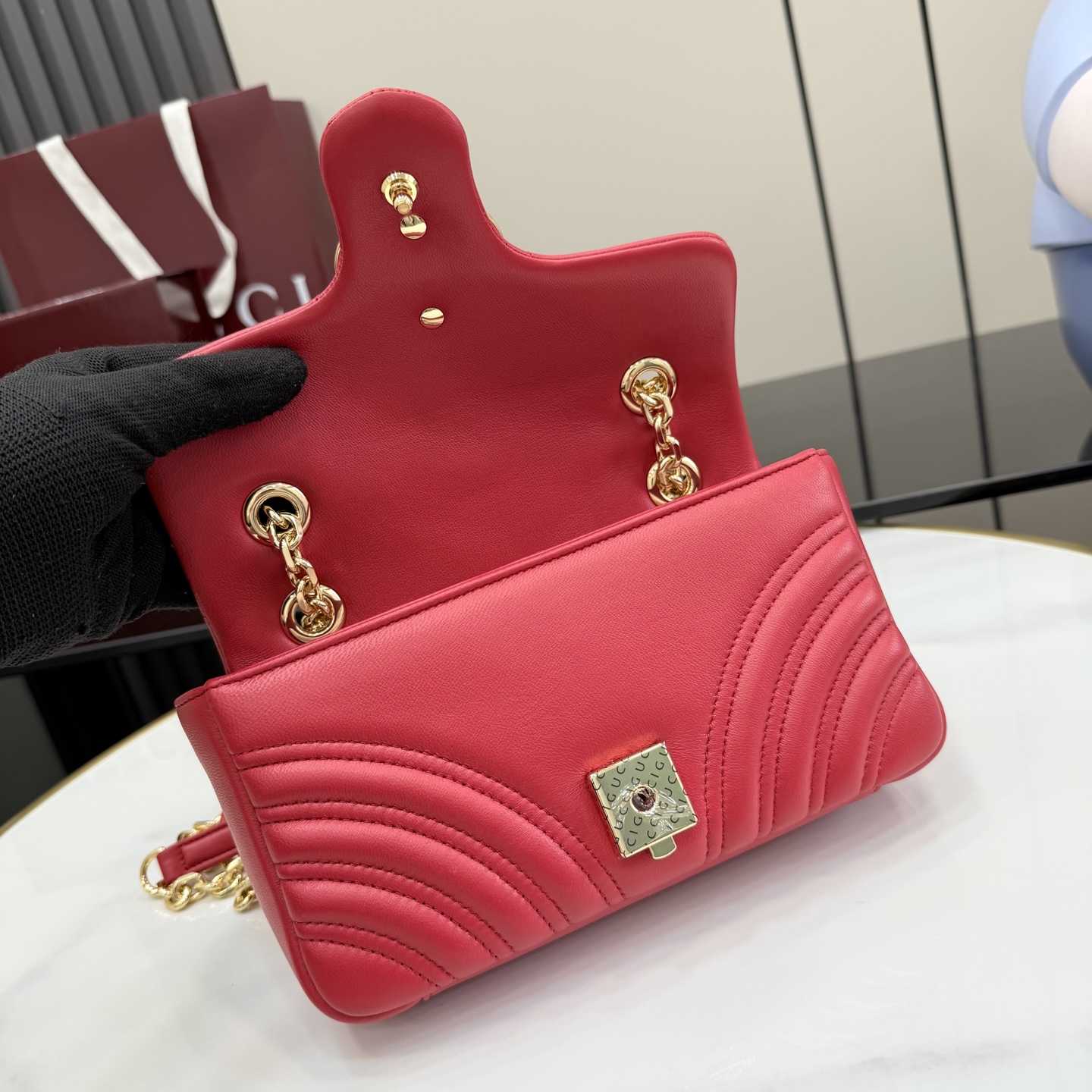 Gucci GG Marmont Small Shoulder Bag - DesignerGu